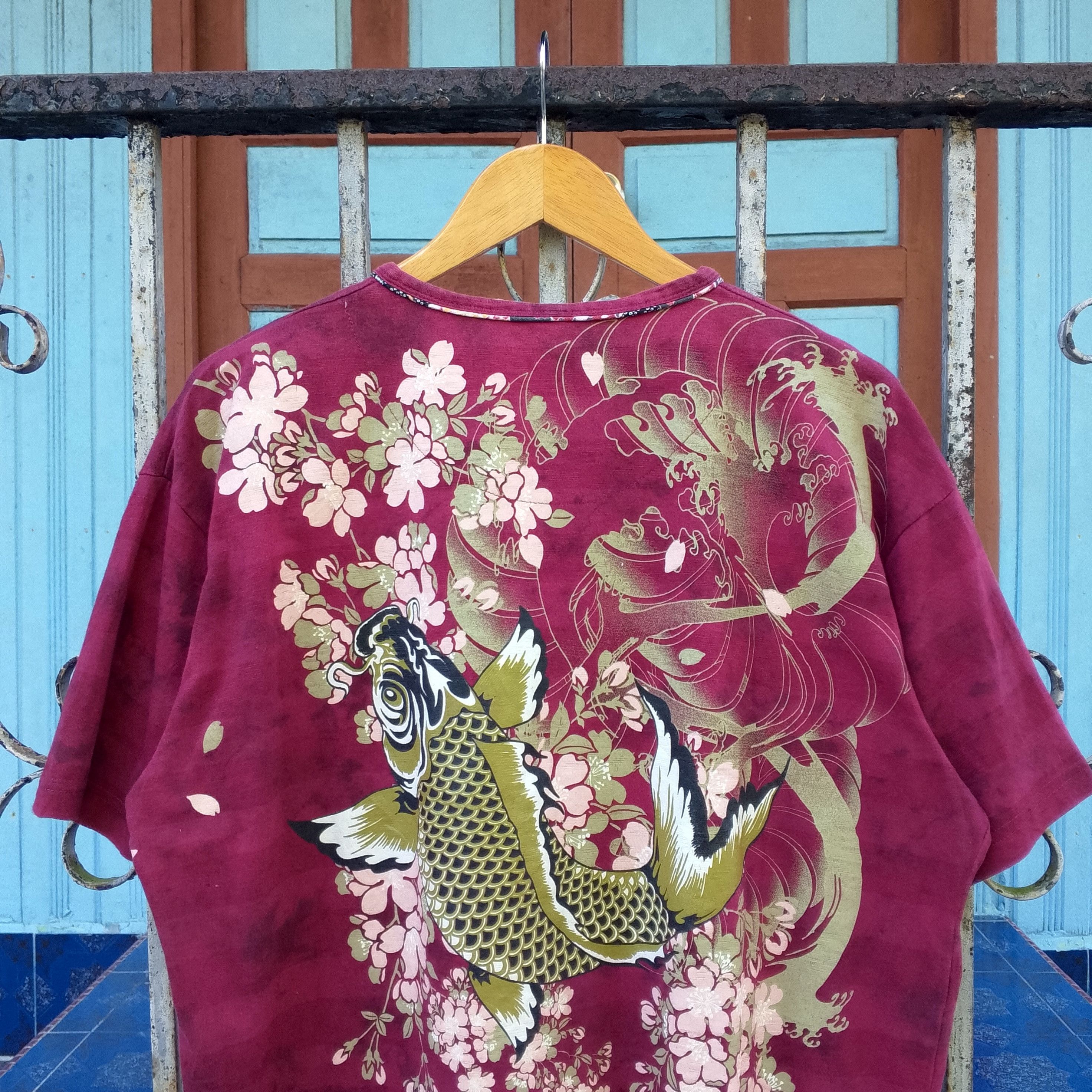 Japanese Brand Vintage Bullet Noise Japanese Sukajan Koi Fish Tee Size US XL / EU 56 / 4 - 3 Thumbnail
