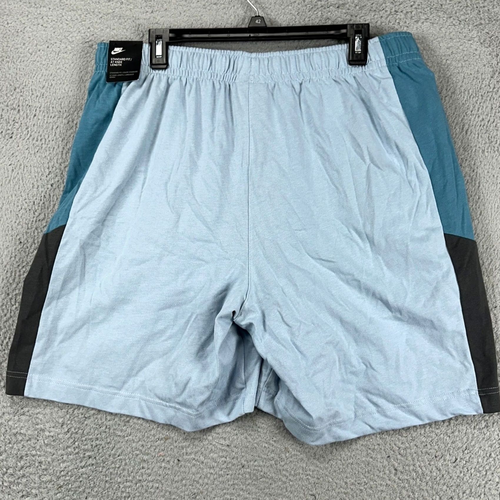 Nike Nike Mens Athletic Shorts XL Blue Colorblock Standard Fit Elastic Waist Logo NEW Size US 36 / EU 52 - 3 Thumbnail