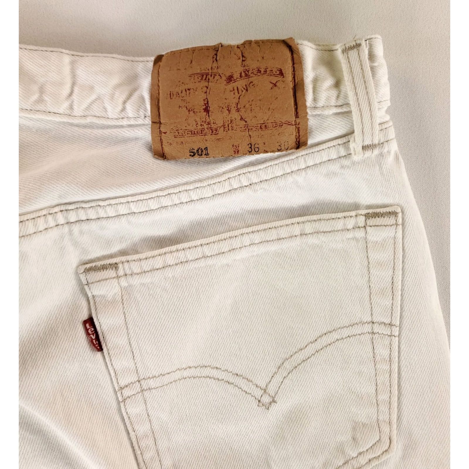 Levi's VINTAGE Levi's 501 Jeans Mens White 34 Regular 30 Inseam Straight 90s Size US 34 / EU 50 - 4 Thumbnail
