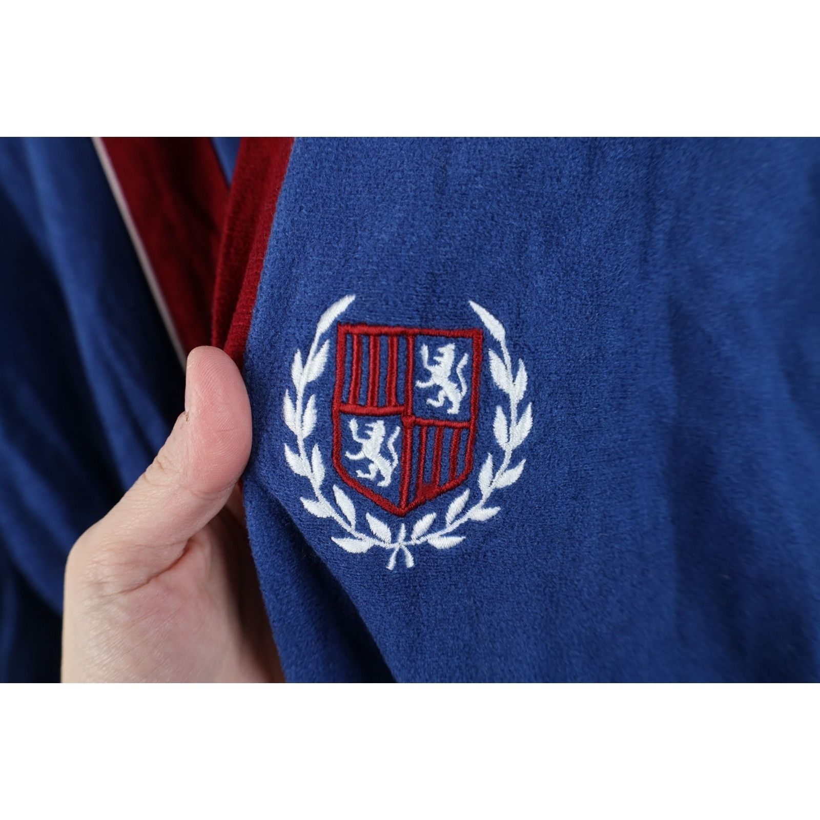 Vintage Vintage 70s Streetwear Distressed Belted Velour Bath Robe Size US S / EU 44-46 / 1 - 5 Thumbnail