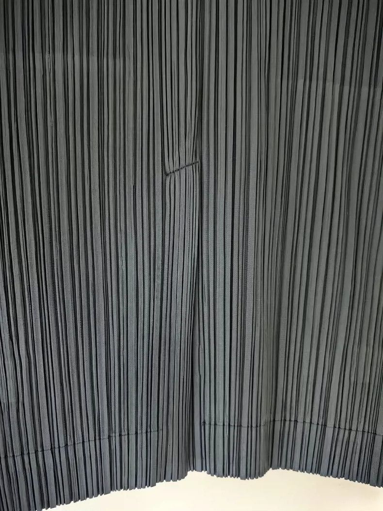Issey Miyake Issey Miyake size:3 Grey pleated coat Size M / US 6-8 / IT 42-44 - 5 Thumbnail
