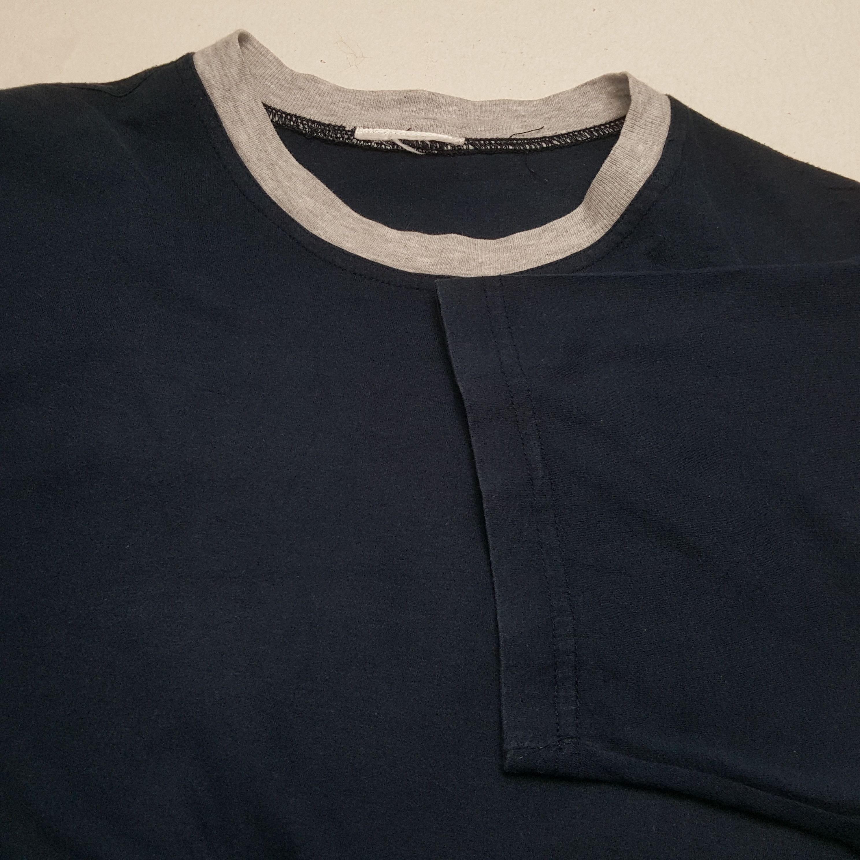 Vintage × Yves Saint Laurent YVES SAINT LAURENT YSL Logo Design Fashion Brand Tshirt Size US L / EU 52-54 / 3 - 7 Thumbnail