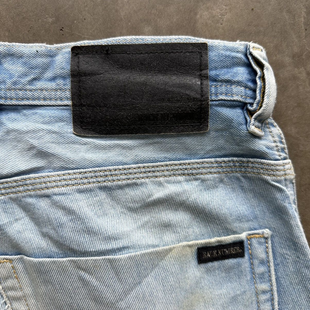 Japanese Brand Vintage Back Numbers Lightwash Faded Distressed Denim Jean Size US 32 / EU 48 - 12 Thumbnail