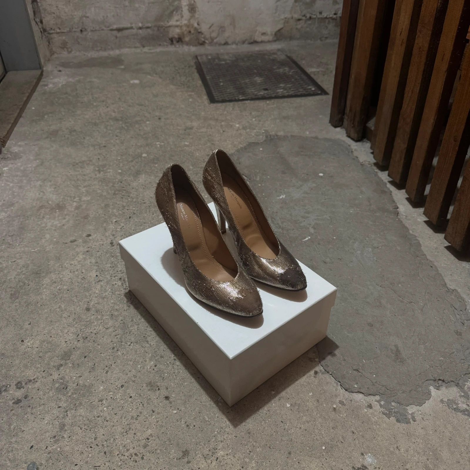 Maison Margiela high heels Distressed metallic lamé gold