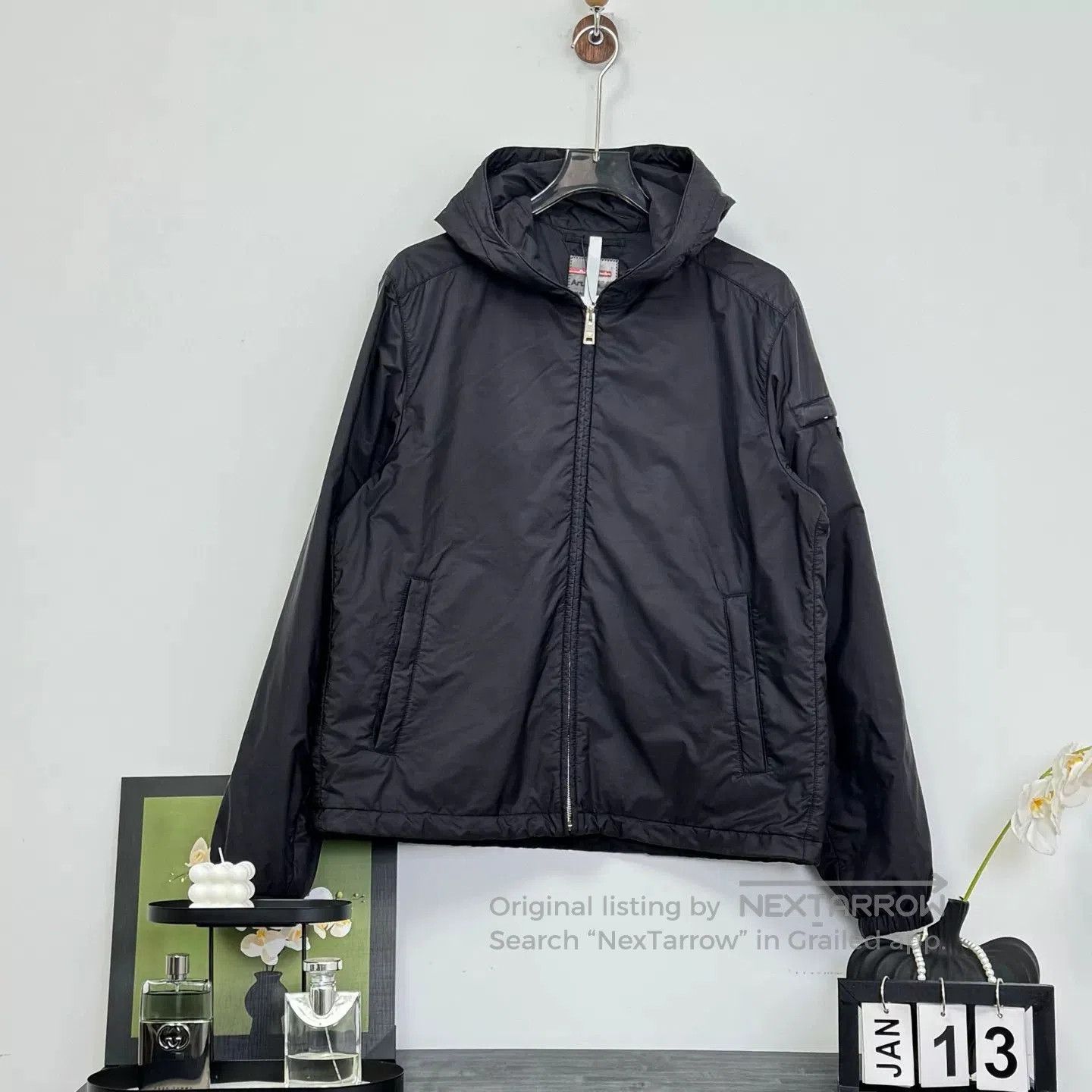 Prada Prada Black Nylon Triangle Logo Jacket. Size M / US 6-8 / IT 42-44 - 1 Thumbnail