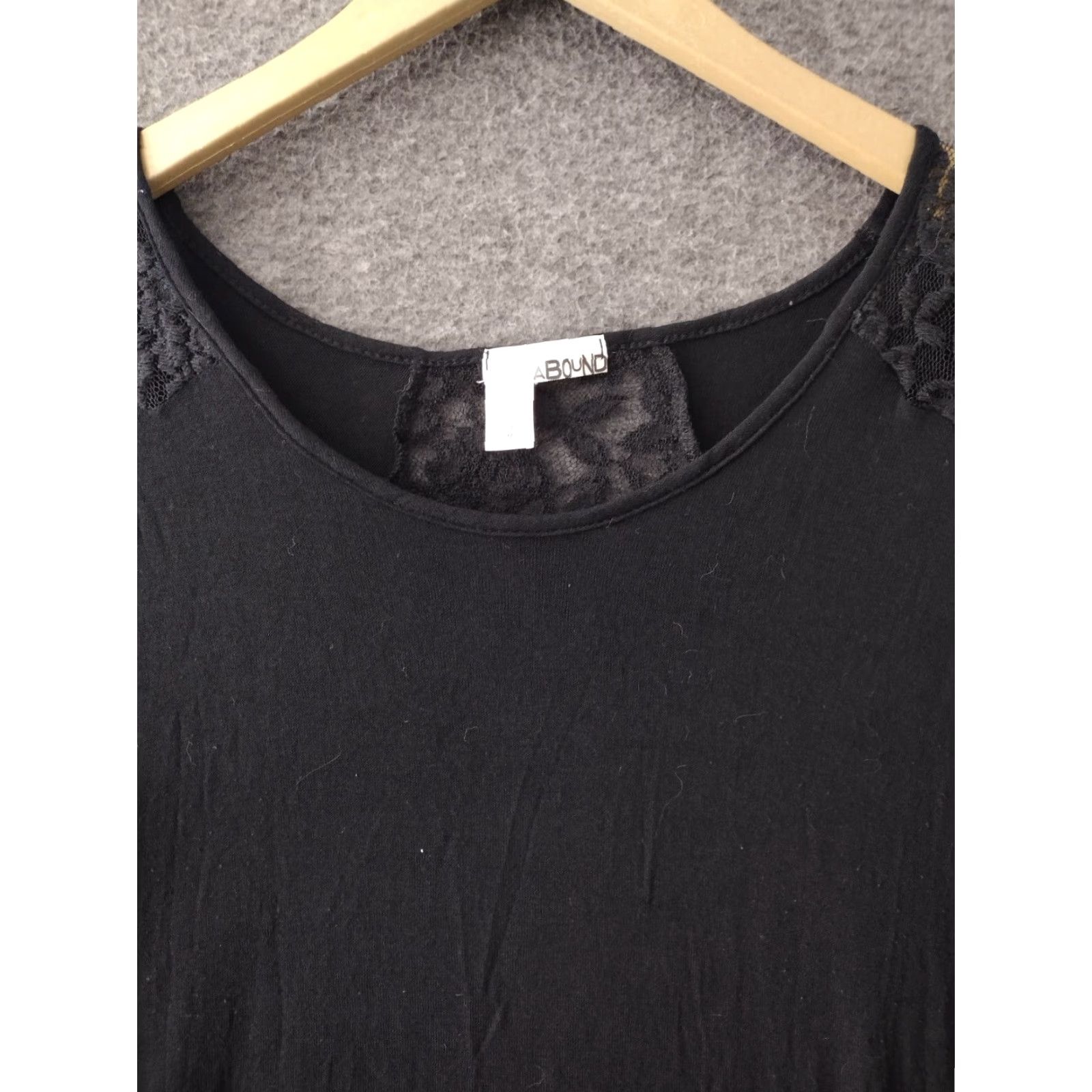Vintage VINTAGE Abound Lace Top M Black Long Sleeve Scoop Neck High-Low Hem Raglan Sleeve 90s Womens Shirt Size M / US 6-8 / IT 42-44 - 3 Thumbnail