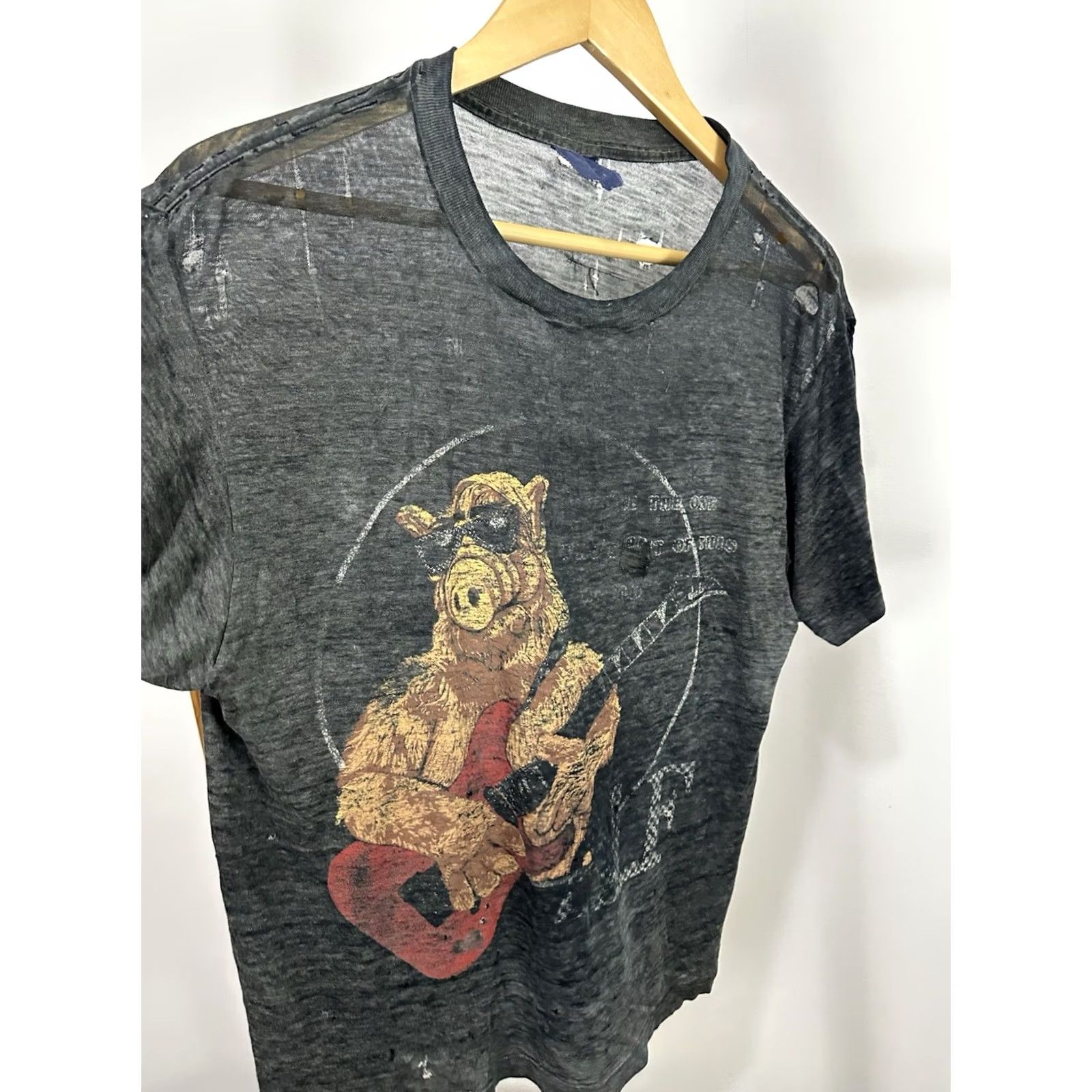 Vintage VTG 80s Alf Guitar Super Paper Thin Thrashed Distressed Worn Faded T-Shirt M Nike Shirt Black Mens Size US M / EU 48-50 / 2 - 4 Thumbnail