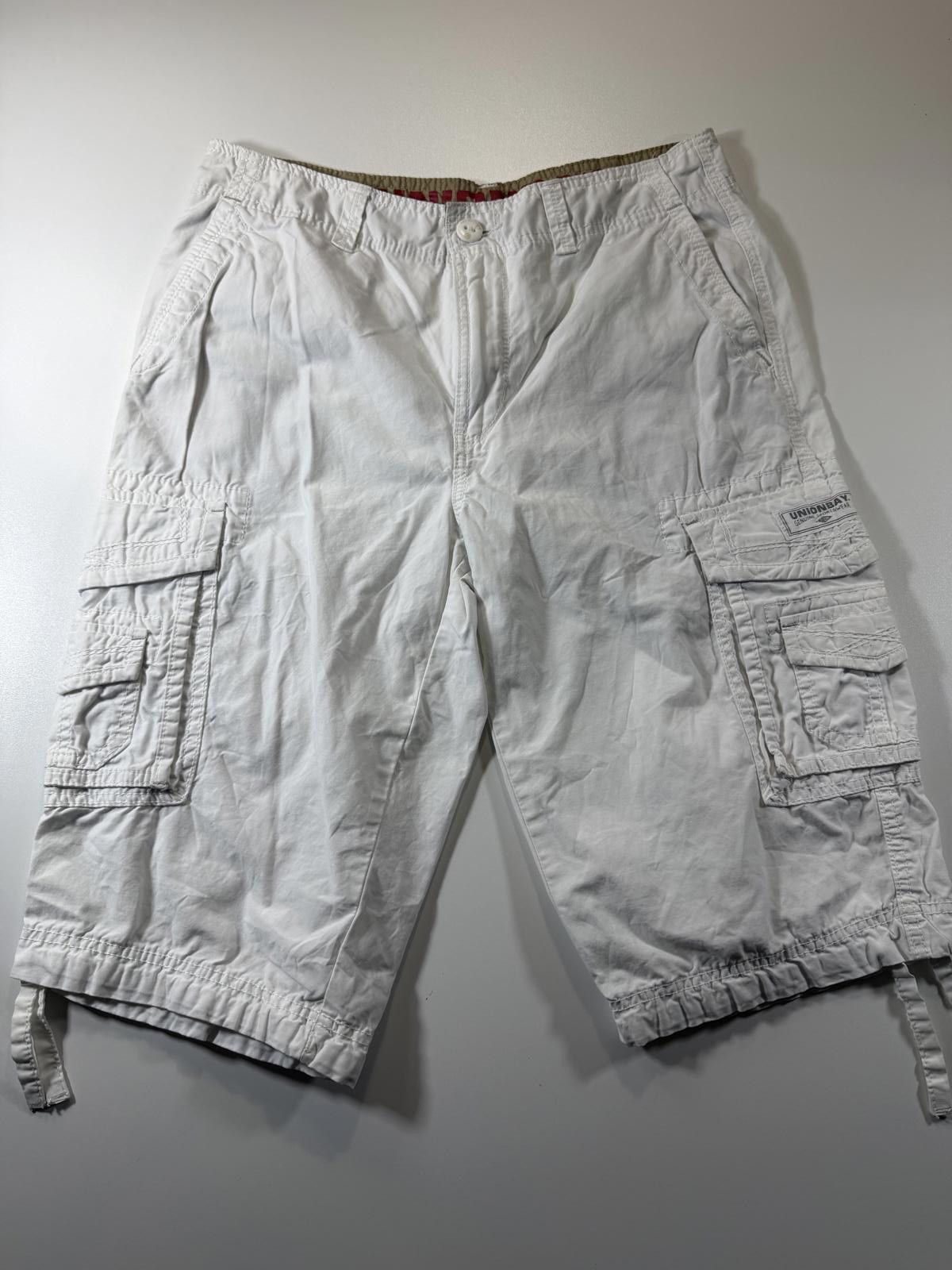 UNIONBAY Unionbay White Cargo Shorts with Multiple Pockets 32 Size US 32 / EU 48 - 1 Thumbnail