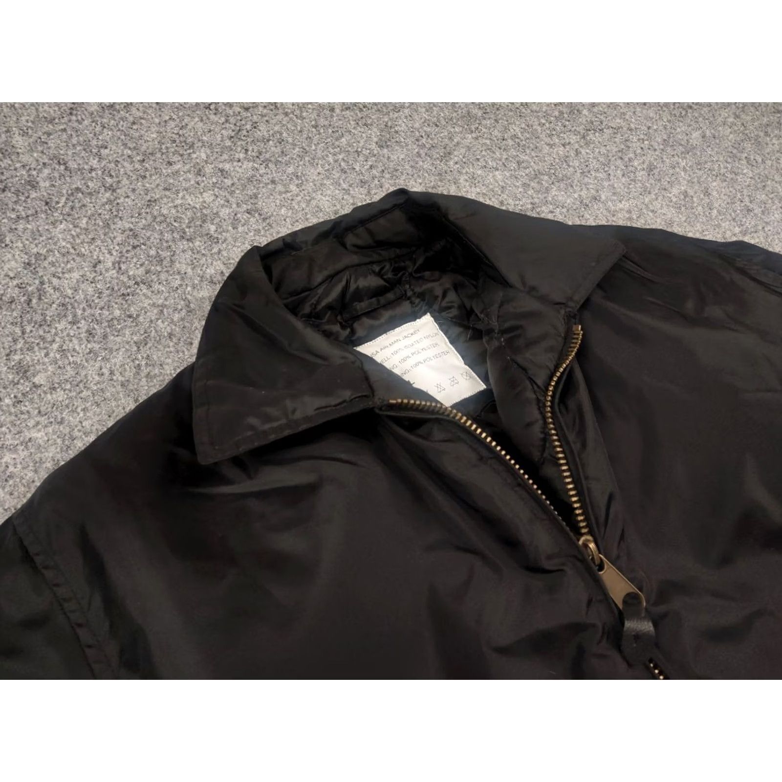 Vintage VINTAGE Air Force MA2 USA Flight Cold Weather Army Black Bomber Jacket Military Jacket Size US L / EU 52-54 / 3 - 4 Thumbnail