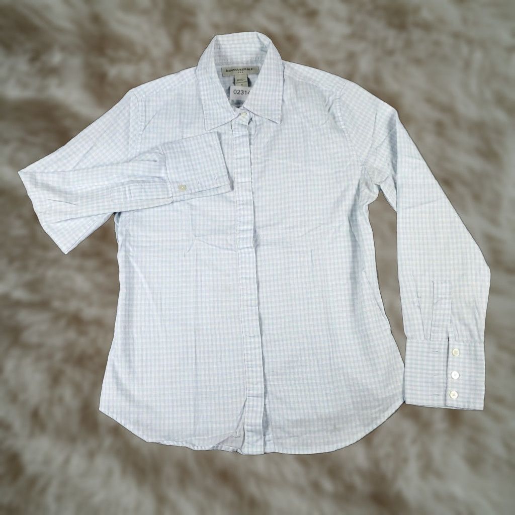 Banana Republic Banana Republic Button Up Shirt Womens Medium Blue Check Long Sleeve Size M / US 6-8 / IT 42-44 - 1 Thumbnail