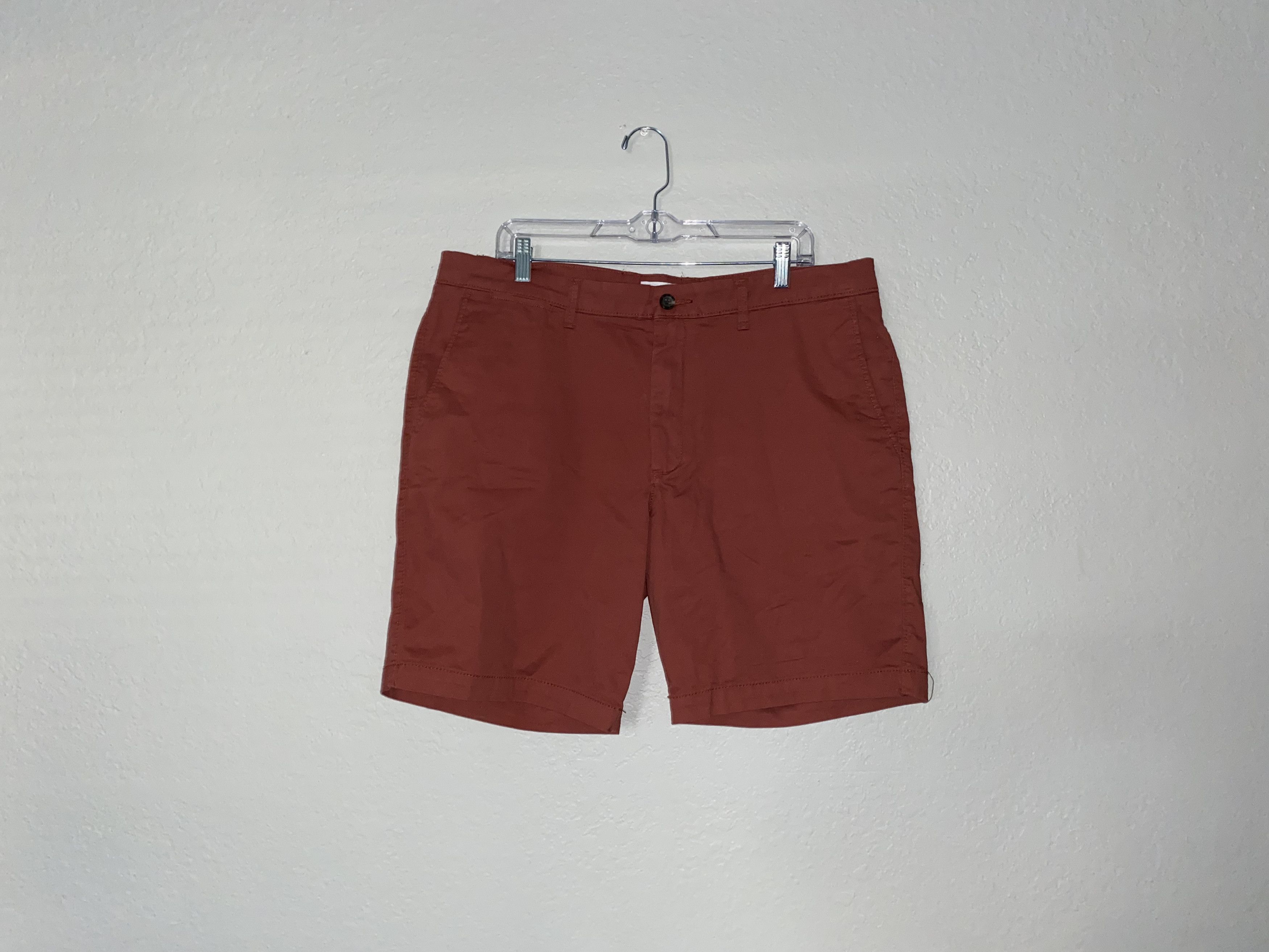 Target Basics Goodfellow & Co Good fellow Company casual Chino shorts Size US 38 / EU 54 - 1 Thumbnail
