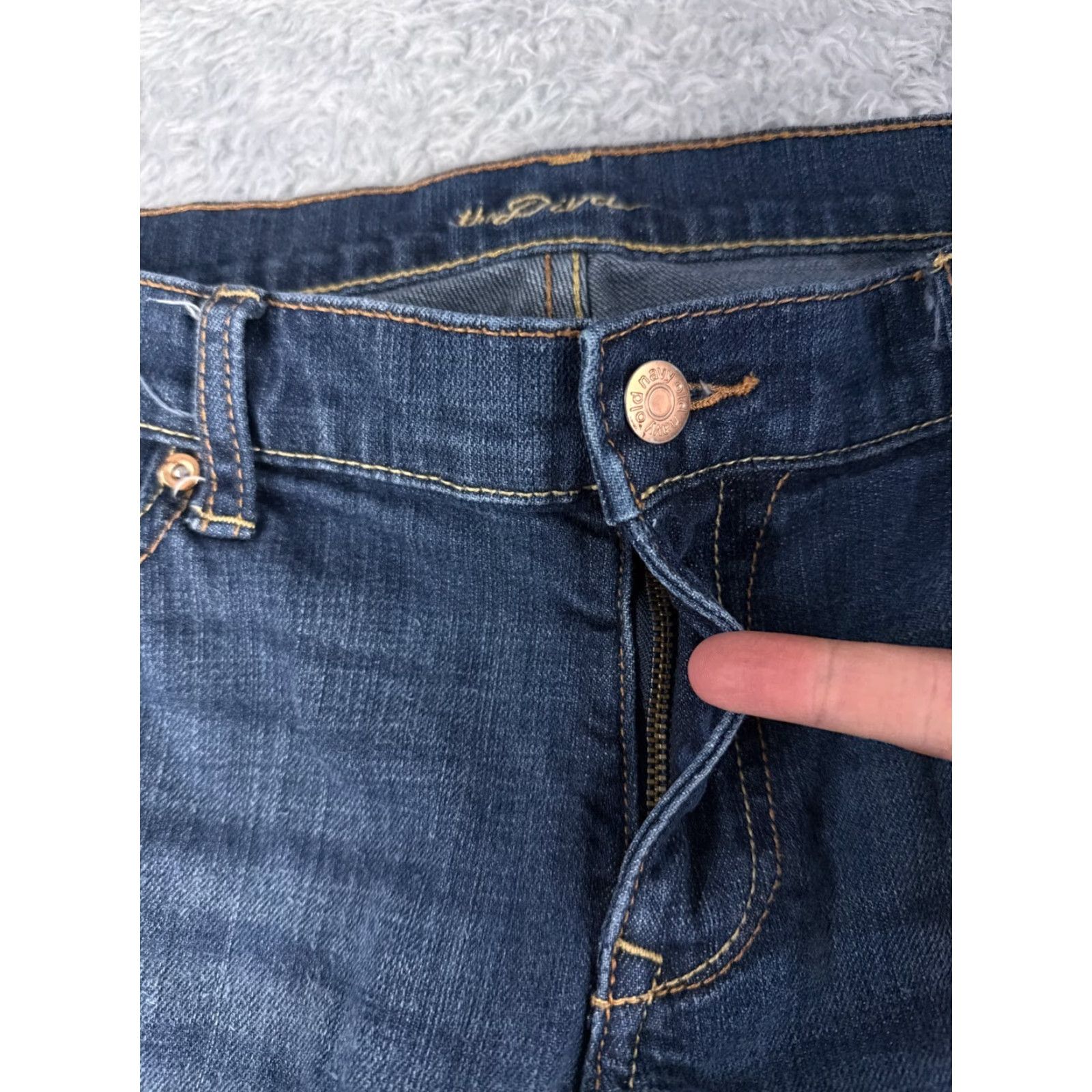 Old Navy Old Navy Jeans Women 10 Blue Denim Bootcut Low Rise 31x31 Regular Inseam 31 Denim Cotton 5-Pocket Solid Color Jeans Size 32" / US 10 / IT 46 - 5 Thumbnail