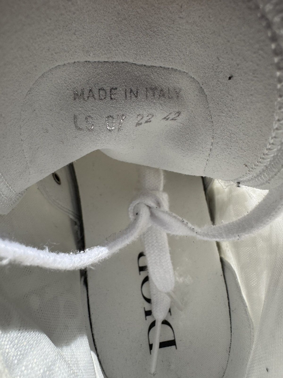 Dior CHRISTIAN DIOR B23 OBLIQUE WHITE CREAM SIZE 42 EU / 9 US Size US 9 / EU 42 - 6 Thumbnail