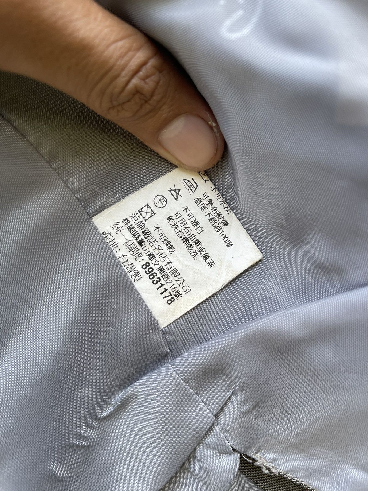 Designer Vintage Valentino World Blazer - Size 46 - Gray Herringbone Size 38L - 21 Thumbnail