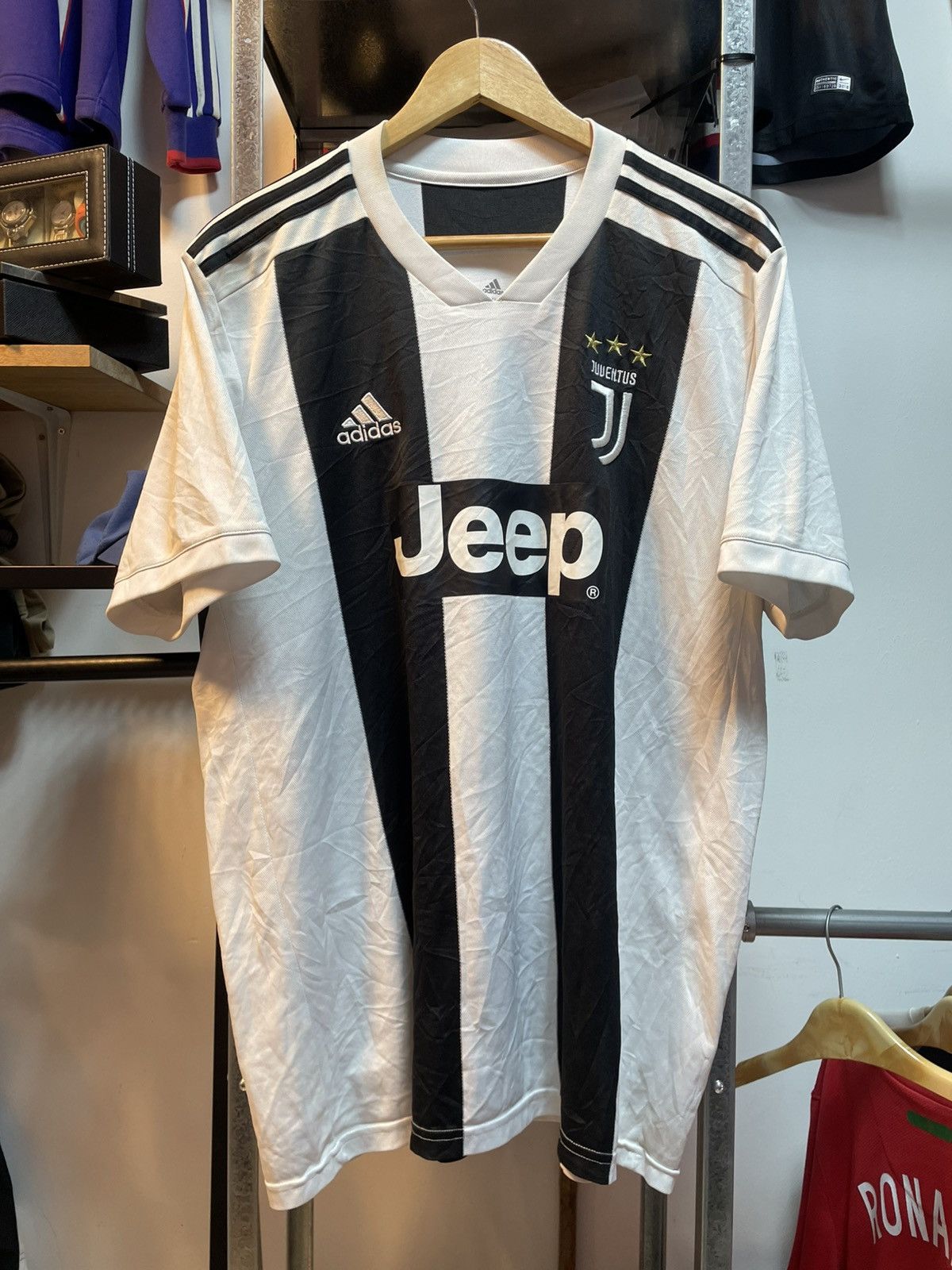 Adidas × Vintage 2018-2019 Juventus CR7 Home Kit Size US XL / EU 56 / 4 - 2 Thumbnail