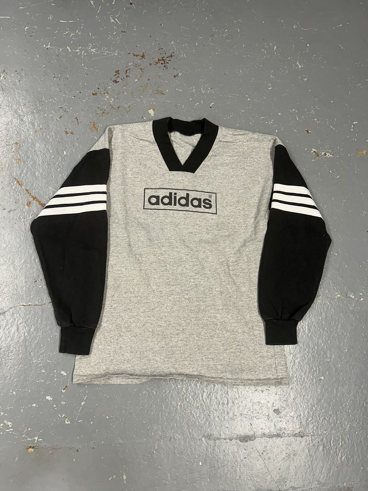 Adidas × Vintage Crazy Vintage 90s Grey Adidas Skater Long Sleeve Tee Shirt Size US M / EU 48-50 / 2 - 1 Thumbnail