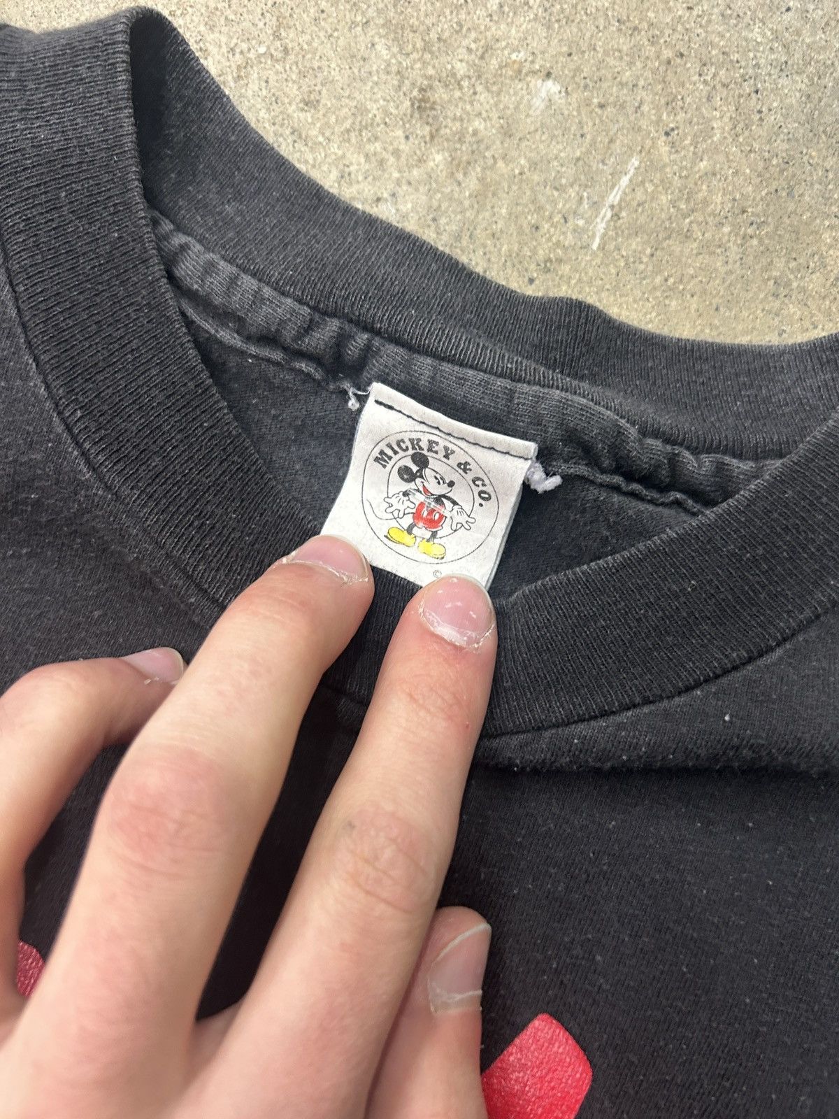 Disney × Vintage 90s Vintage Disney Mickey Mouse Hug A Mouse Tee S/M Size US M / EU 48-50 / 2 - 3 Thumbnail