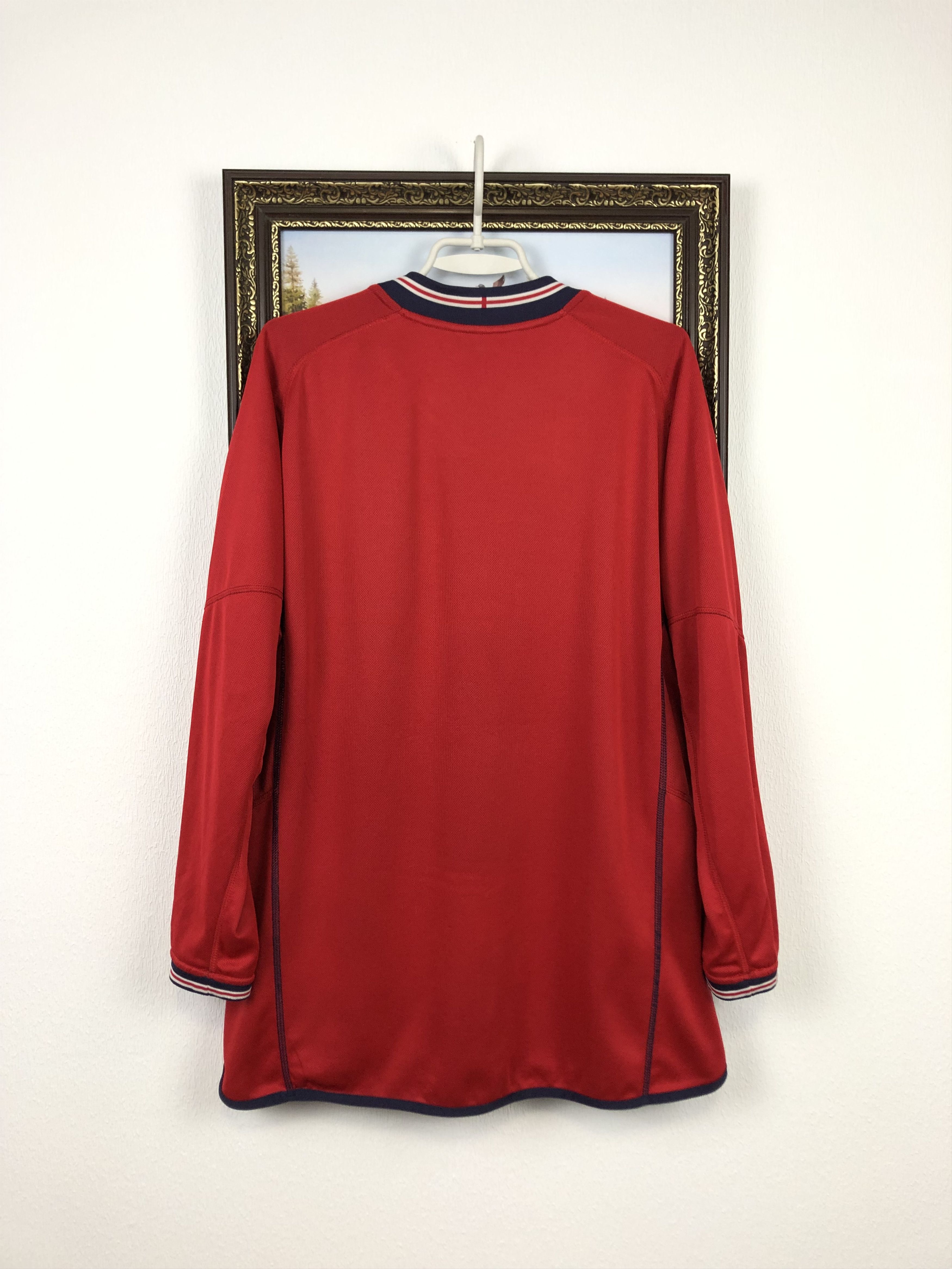 Umbro × Vintage England football shirt 2002 Reversible Long Sleeve Jersey Size US L / EU 52-54 / 3 - 11 Thumbnail
