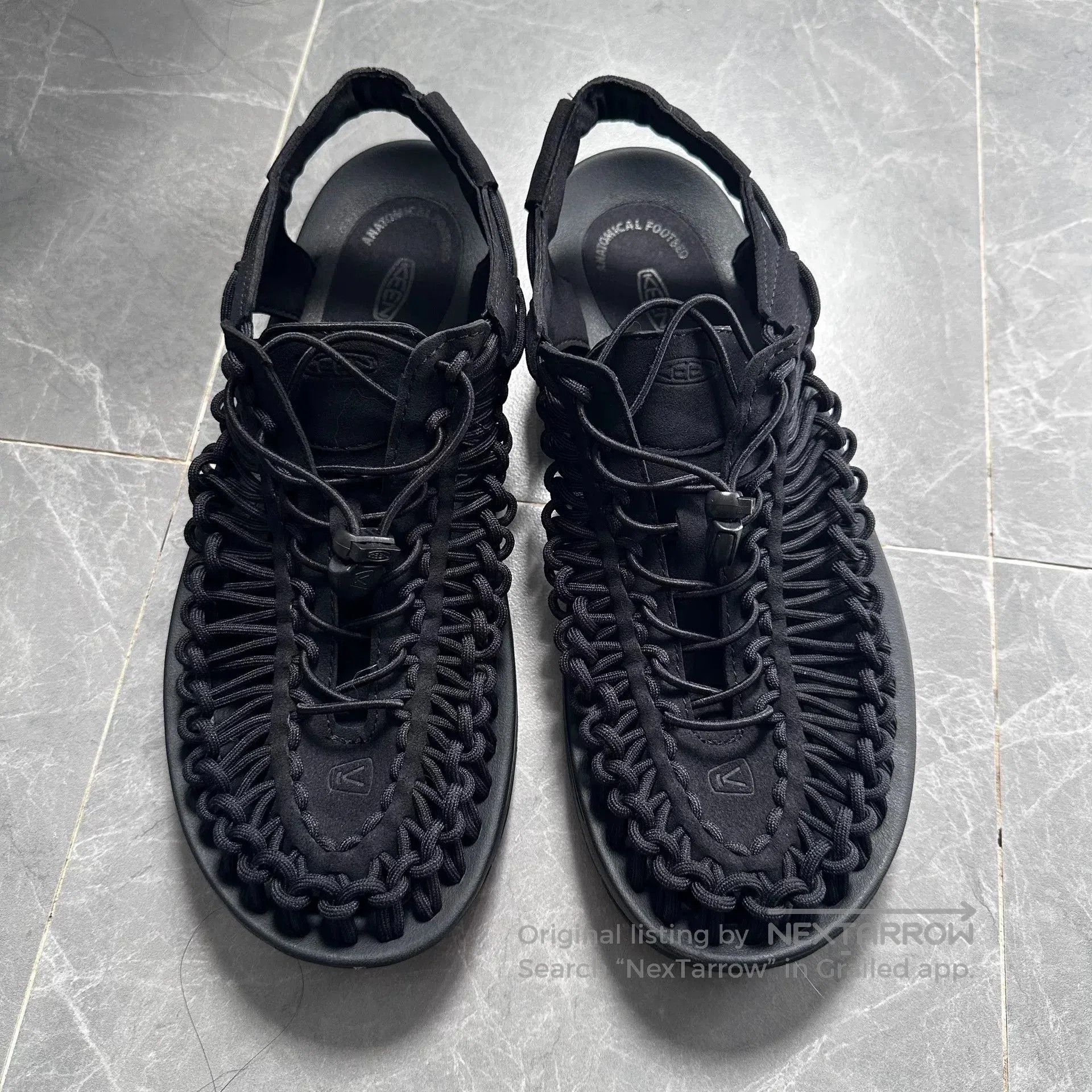 KEEN KEEN UNEEK Black Water Sandal. Size US 10 / EU 43 - 2 Thumbnail
