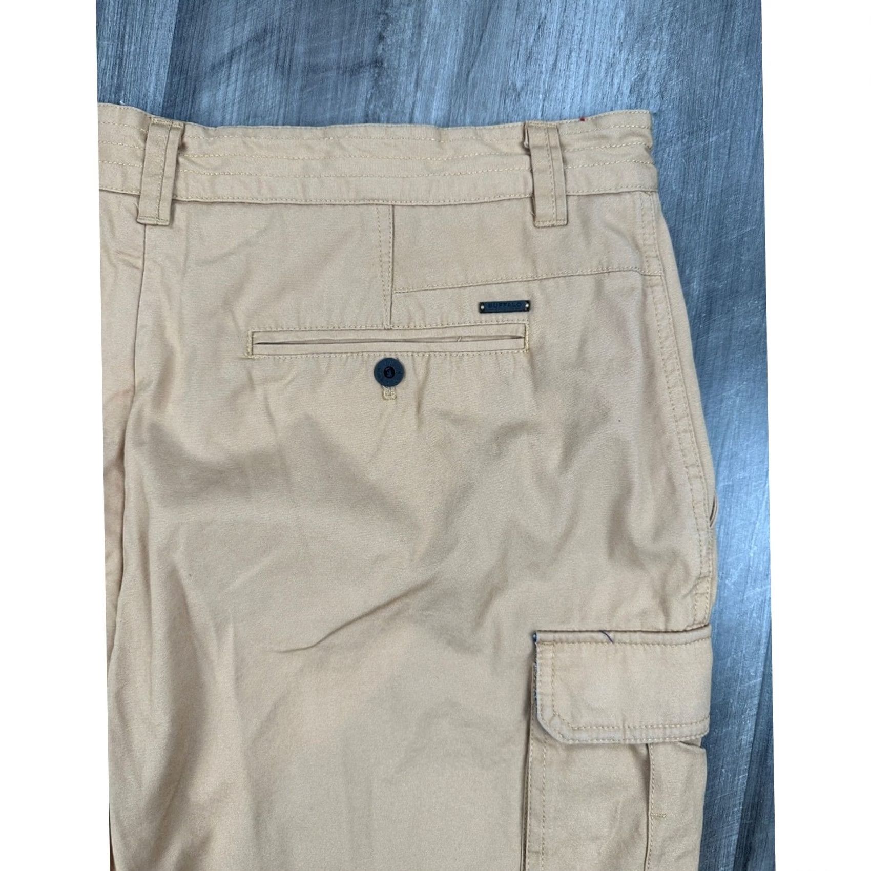 Buffalo David Bitton Buffalo David Bitton Cargo Shorts Tan 36 Men's Cargo Shorts Tan Buffalo David Bitton Mens 36 Regular Cotton 100% NWT Size US 36 / EU 52 - 3 Thumbnail