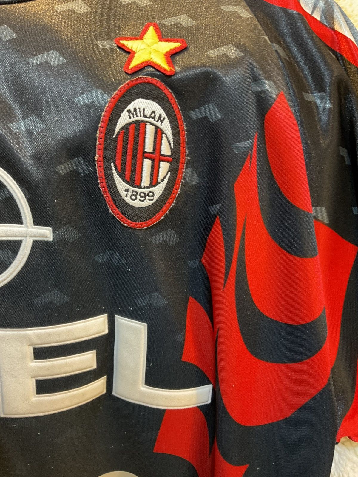 Vintage 1997-1998 AC Milan Goalkeeper Kit