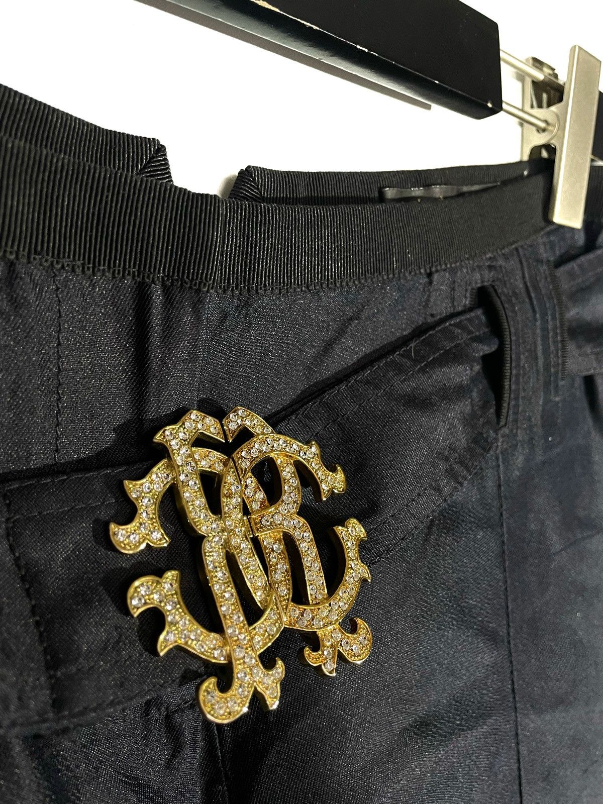 Roberto Cavalli Roberto Cavalli Women Silk Shorts Stones Logos Belt Sz 40 Size 27" / US 4 / IT 40 - 2 Thumbnail