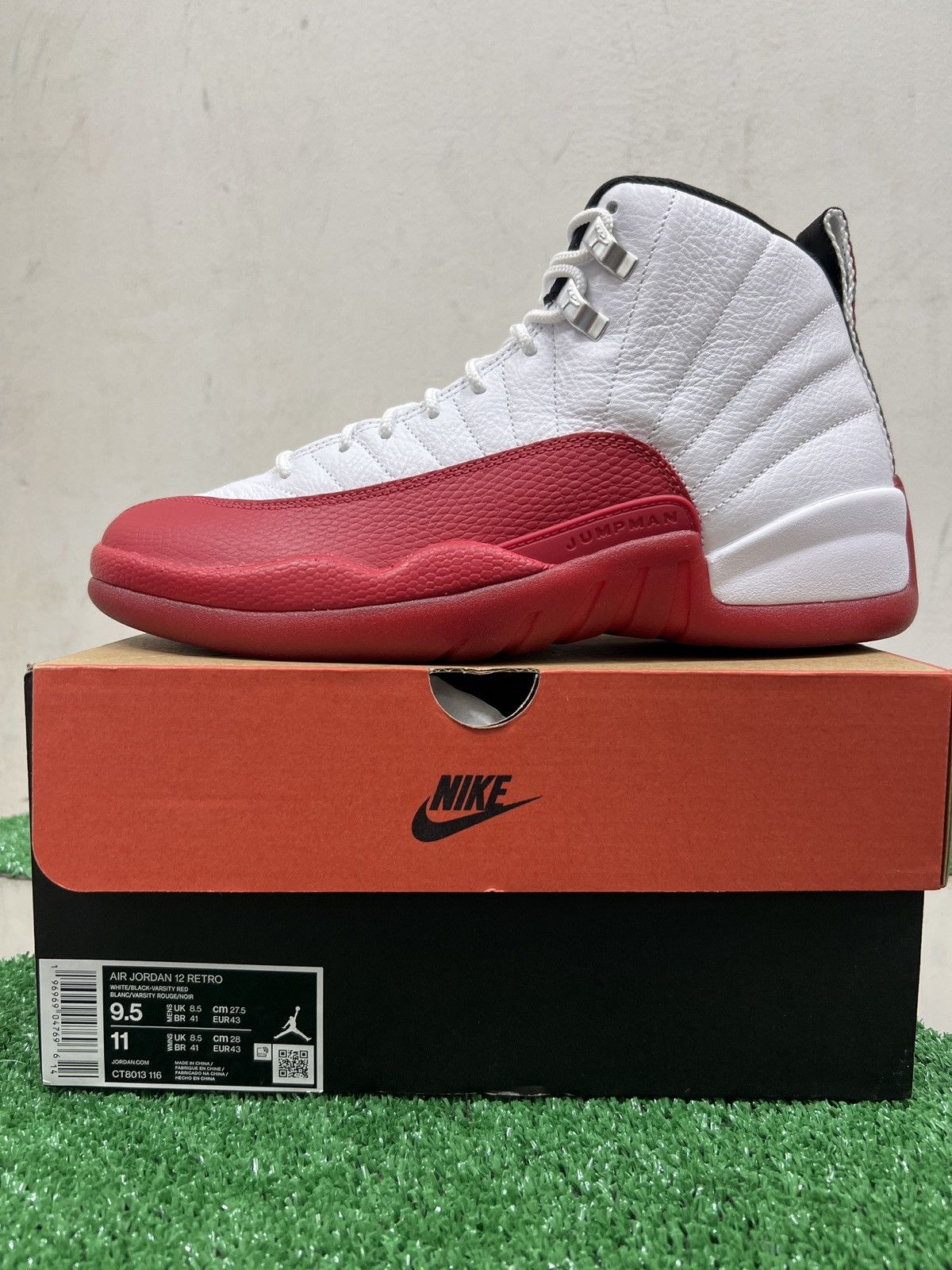 Jordan Brand Air Jordan 12 Retro White/Red Men’s size 9.5 Size US 9.5 / EU 42-43 - 8 Thumbnail