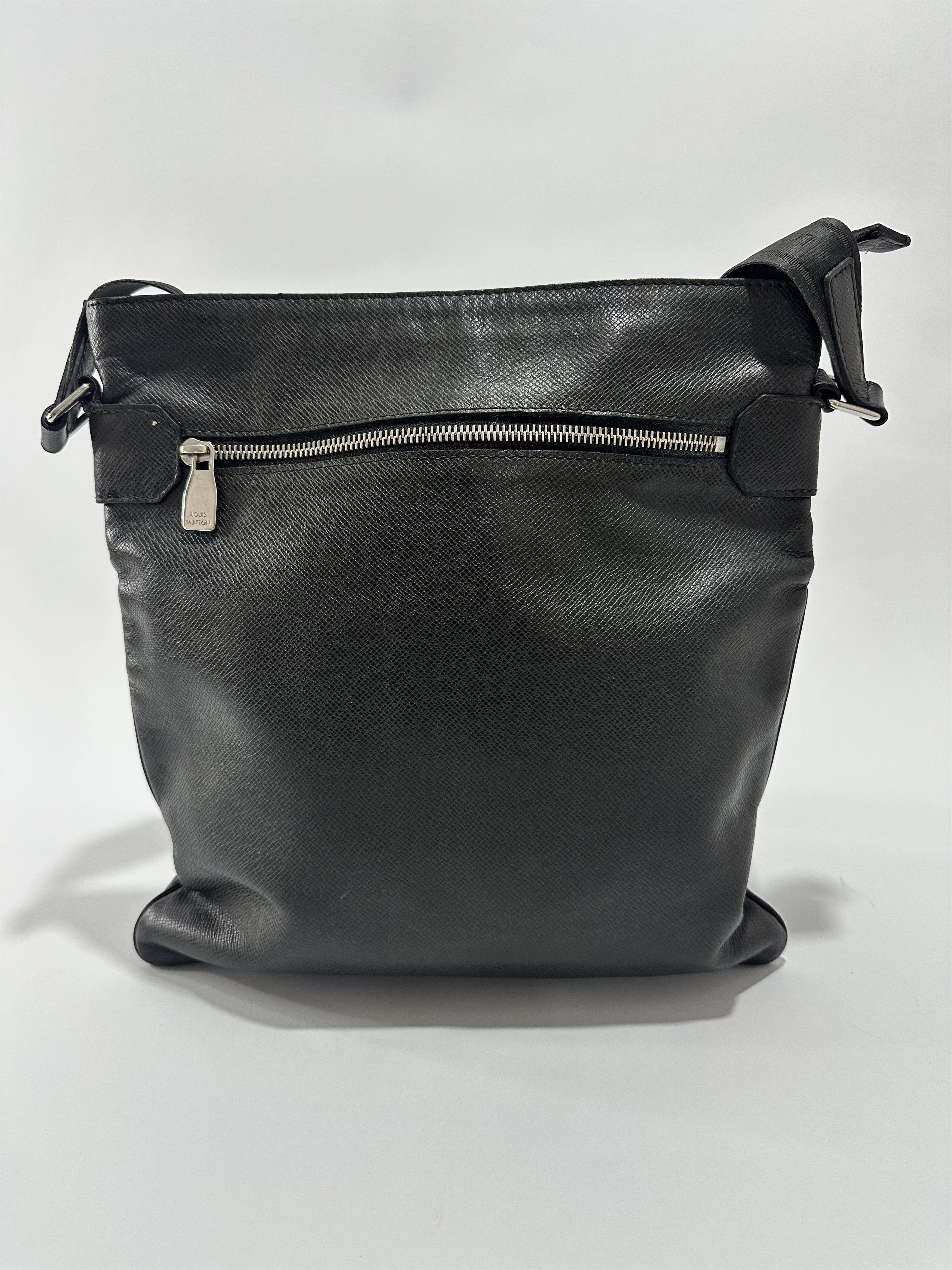 Louis Vuitton LOUIS VUITTON Taiga Sasha Ardoise Size ONE SIZE - 1 Thumbnail