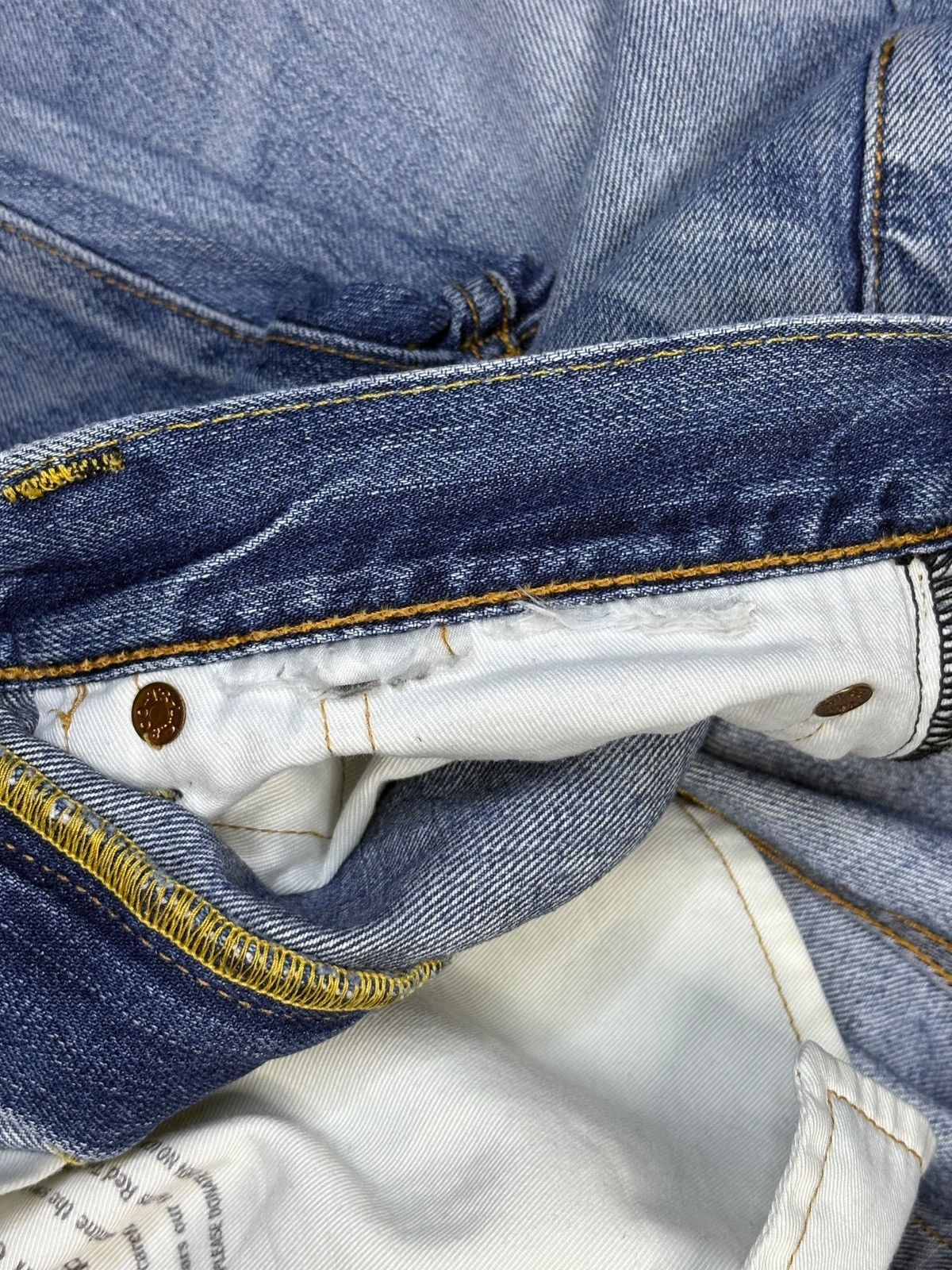 Levi's Vintage Levis 505 Faded Wash Distressed Loose Jeans Size US 32 / EU 48 - 10 Thumbnail
