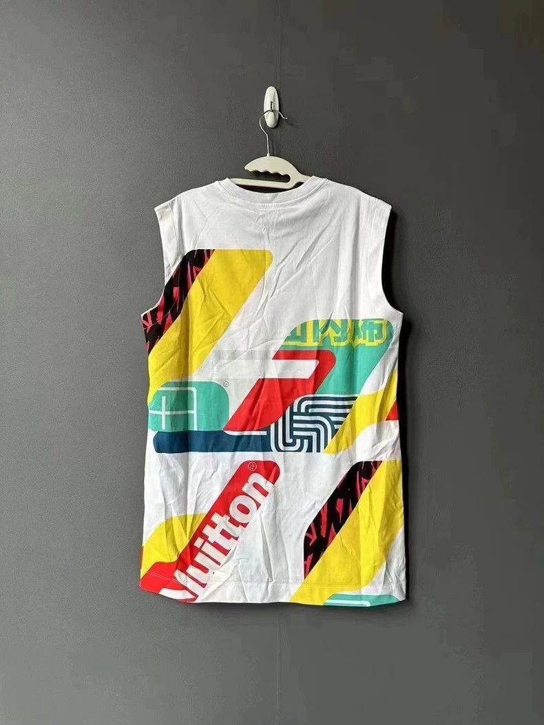 Louis Vuitton Louis Vuitton size m 24 New Chain Sleeveless Vest 2501-Next Size 38R - 2 Thumbnail
