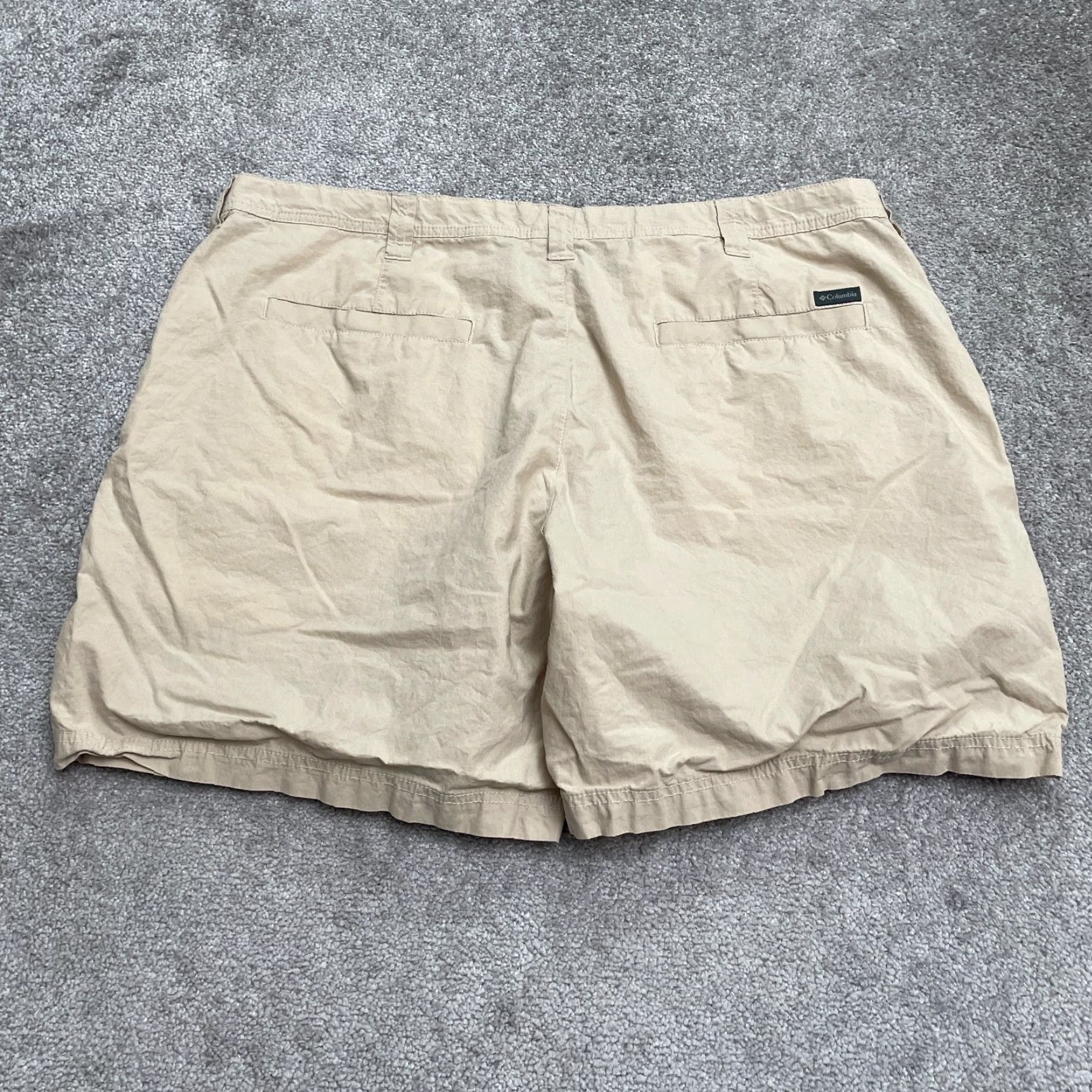 Vintage Columbia Chino Shorts Mens 42x8 Beige Pockets 100% Cotton Casual Outdoor Fish Size US 42 / EU 58 - 2 Thumbnail
