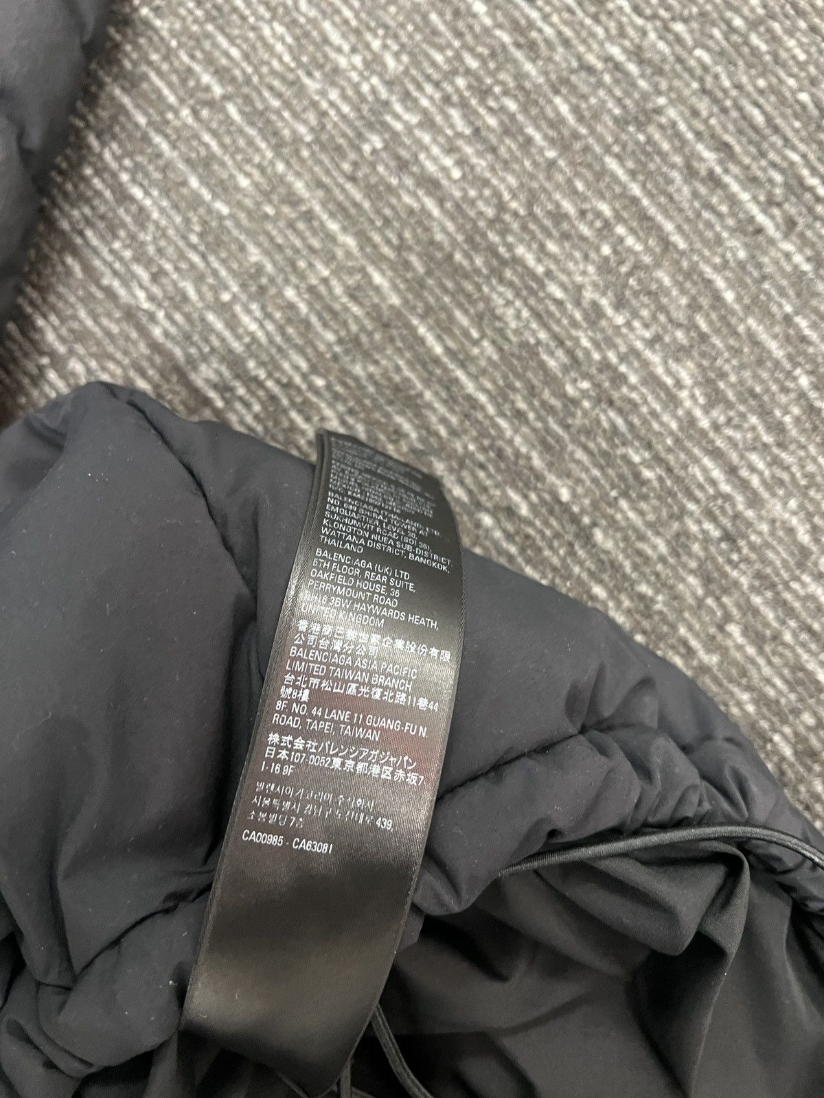 Balenciaga BALENCIAGA AW22 PUFFER HOODIE Size US L / EU 52-54 / 3 - 4 Thumbnail