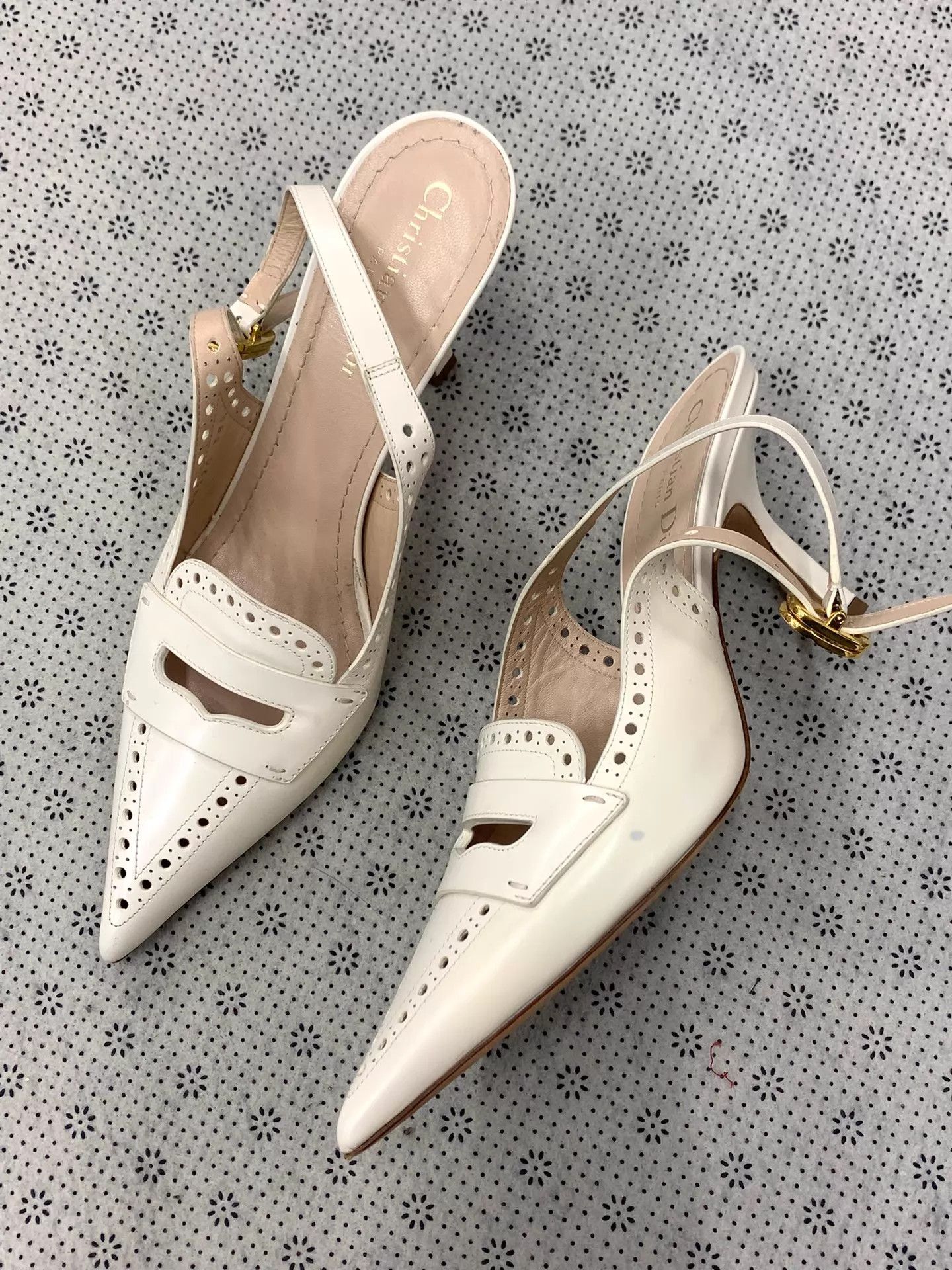 Dior Dior white cut-out pointed toe stiletto heels 38.5 new Size US 8 / IT 38 - 2 Thumbnail