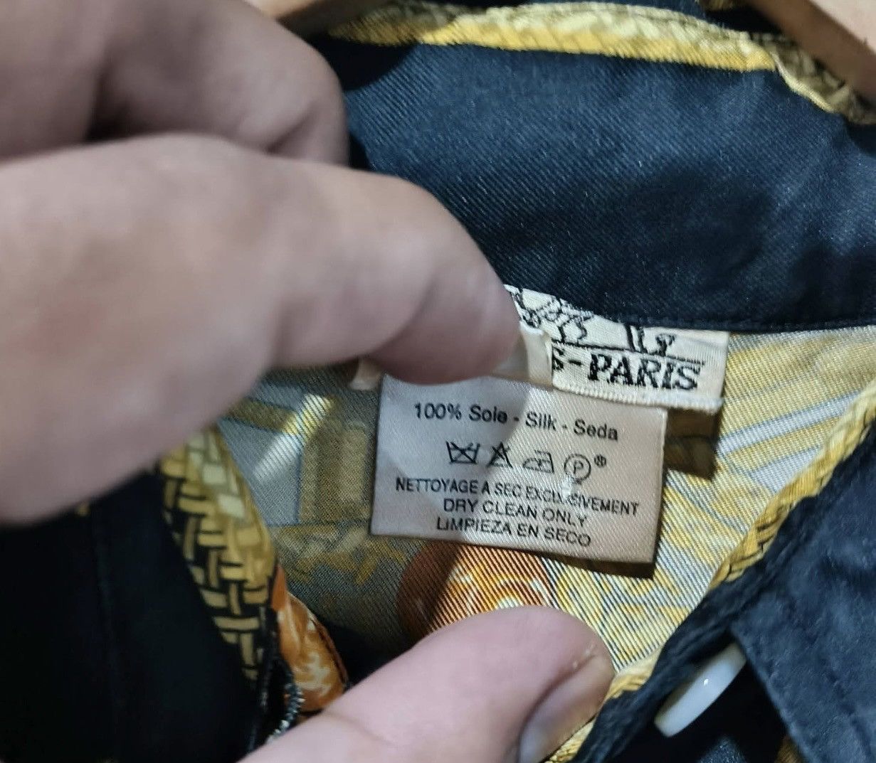 Hermes Hermes Paris Baroque Brandebourgs 1970s silk made in France Size US M / EU 48-50 / 2 - 11 Thumbnail