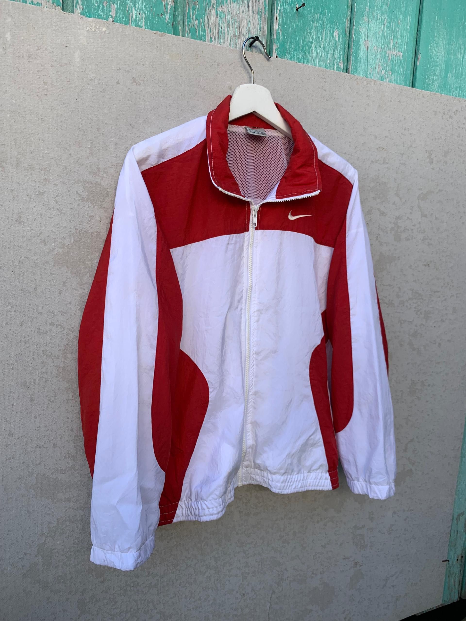 Nike Vintage Nike Windbreaker Jacket Size US S / EU 44-46 / 1 - 3 Thumbnail