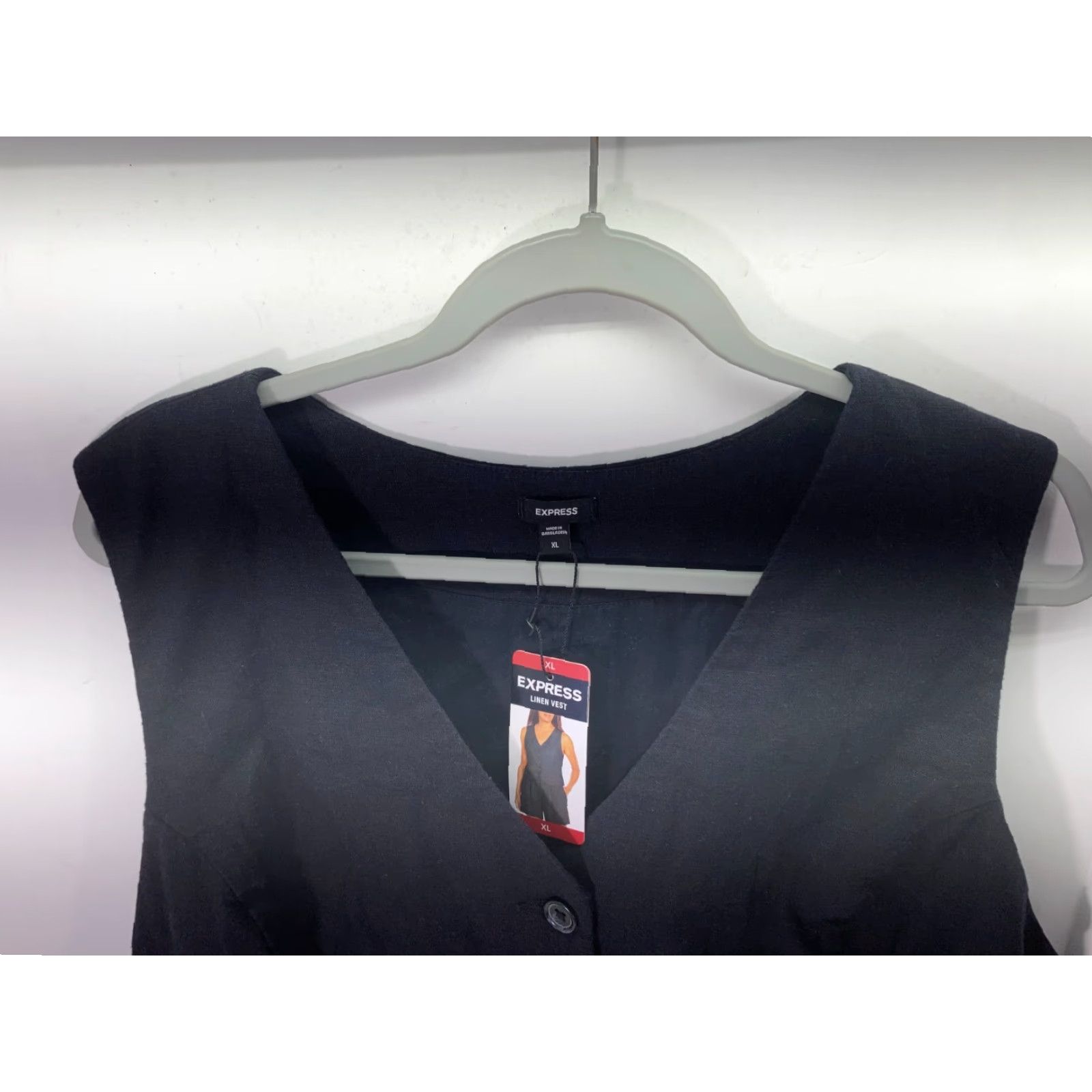 Express Express Linen Vest Womens XL Black Button Front V-Neck Classic Look NWT Vest Linen Express Black XL V-Neck Button Front Womens NWT Size XL / US 12-14 / IT 48-50 - 3 Thumbnail