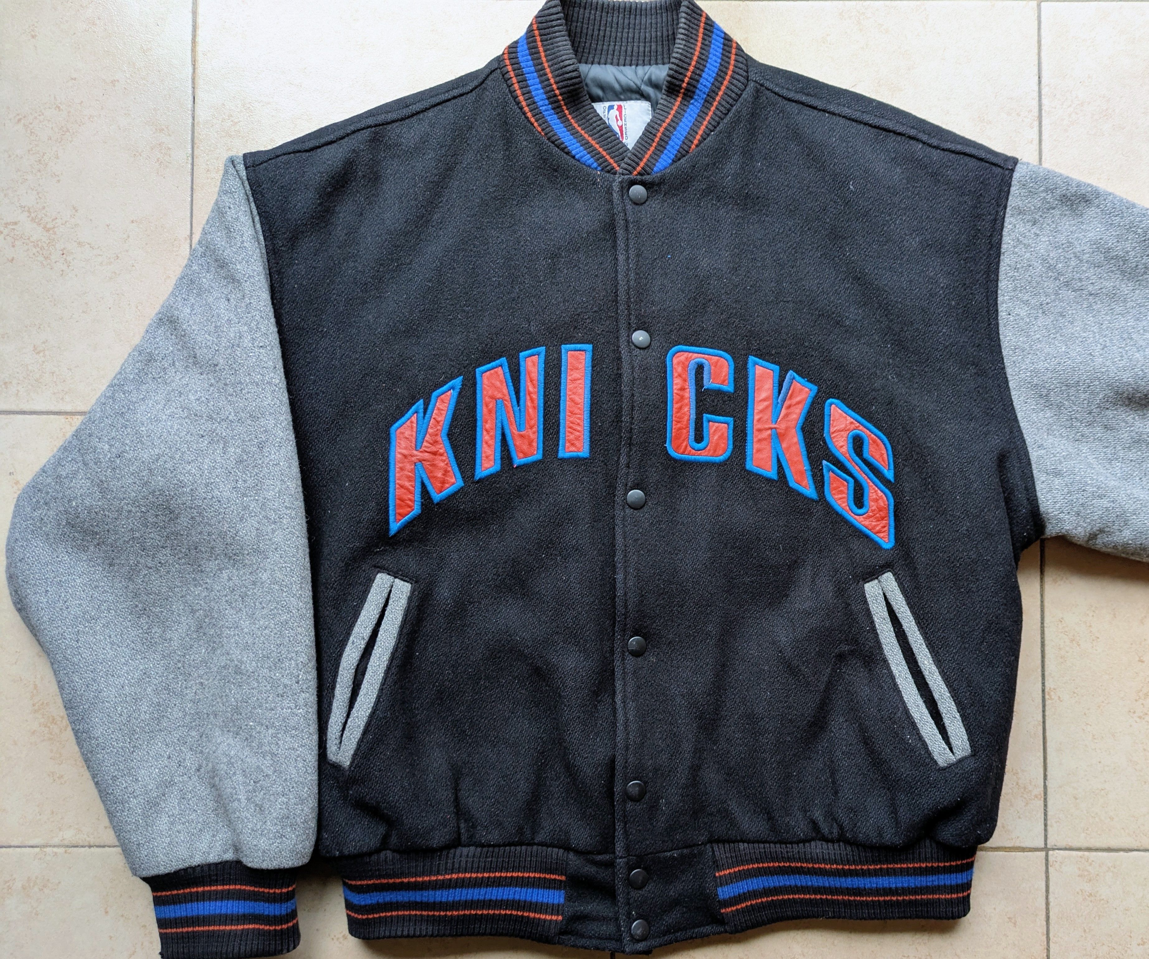 NBA New York Knicks 90s Wool LEATHER bomber Varsity NBA vintage Size US L / EU 52-54 / 3 - 5 Thumbnail