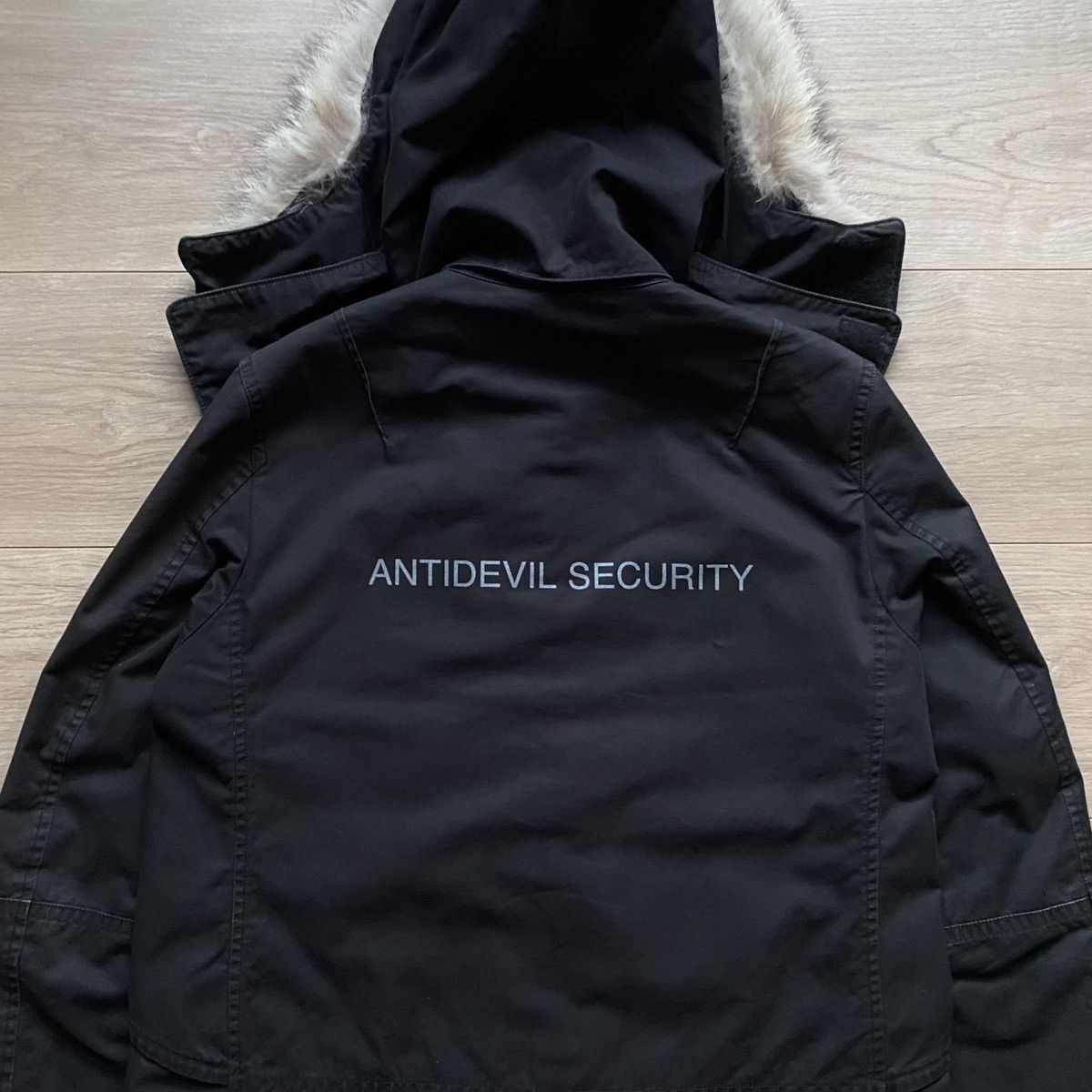 Undercover A/W 2011 Undercover “Antidevil Security” Fur Hooded Parka Size US M / EU 48-50 / 2 - 7 Thumbnail