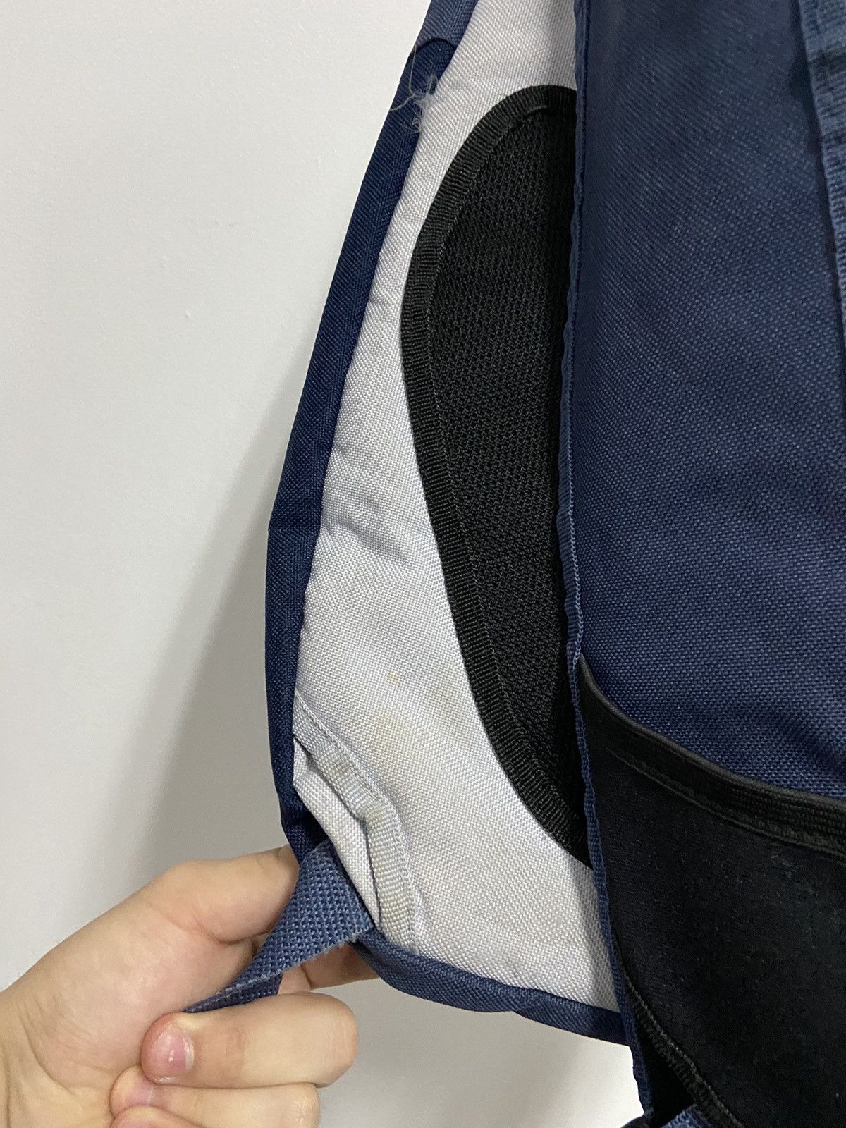 Nike × Vintage Nike Shoulder sling Bag Vintage Grid Sport Style Y2K Size ONE SIZE - 9 Thumbnail