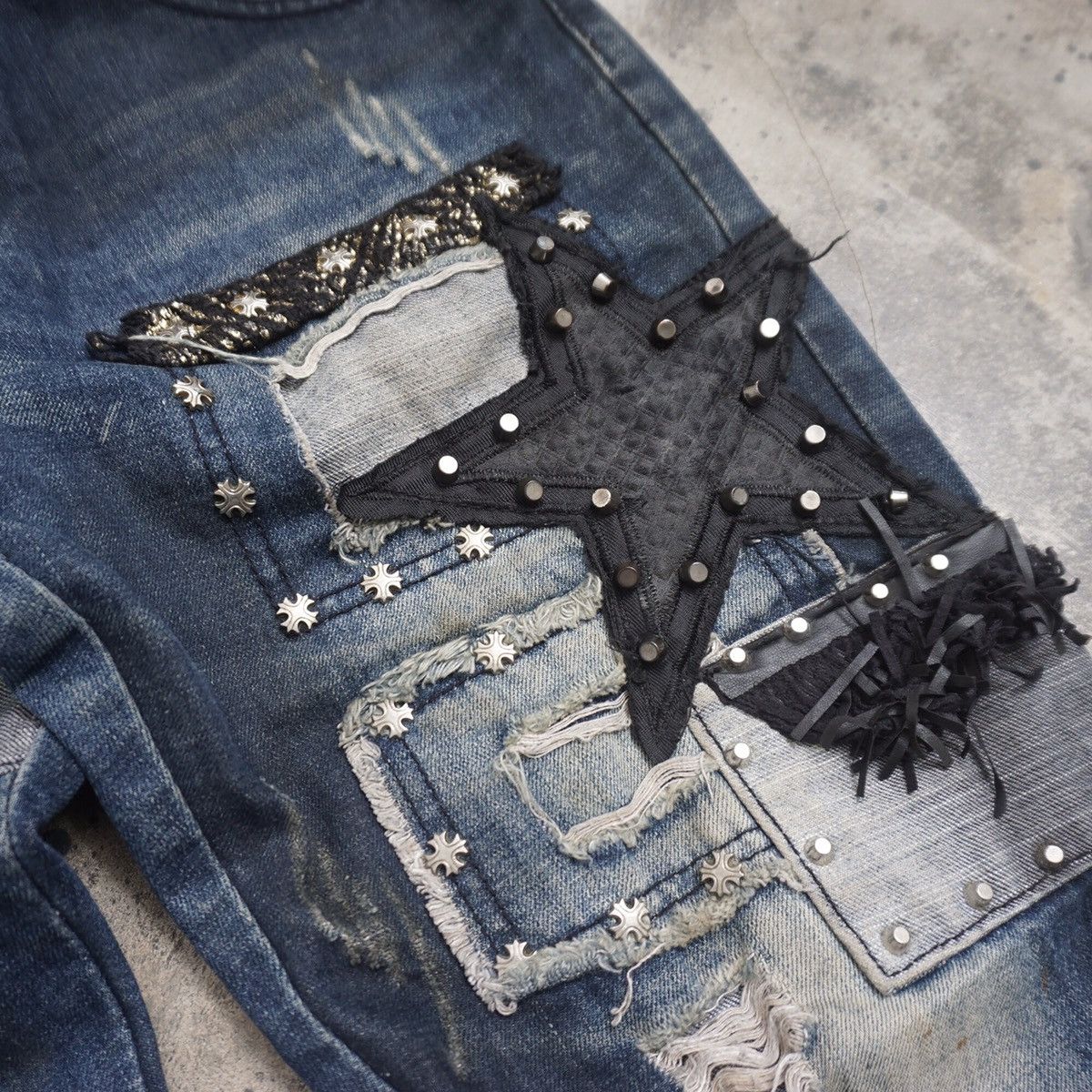 Hysteric Glamour Sosoo distressed Cross studded Jeans Size US 32 / EU 48 - 5 Thumbnail