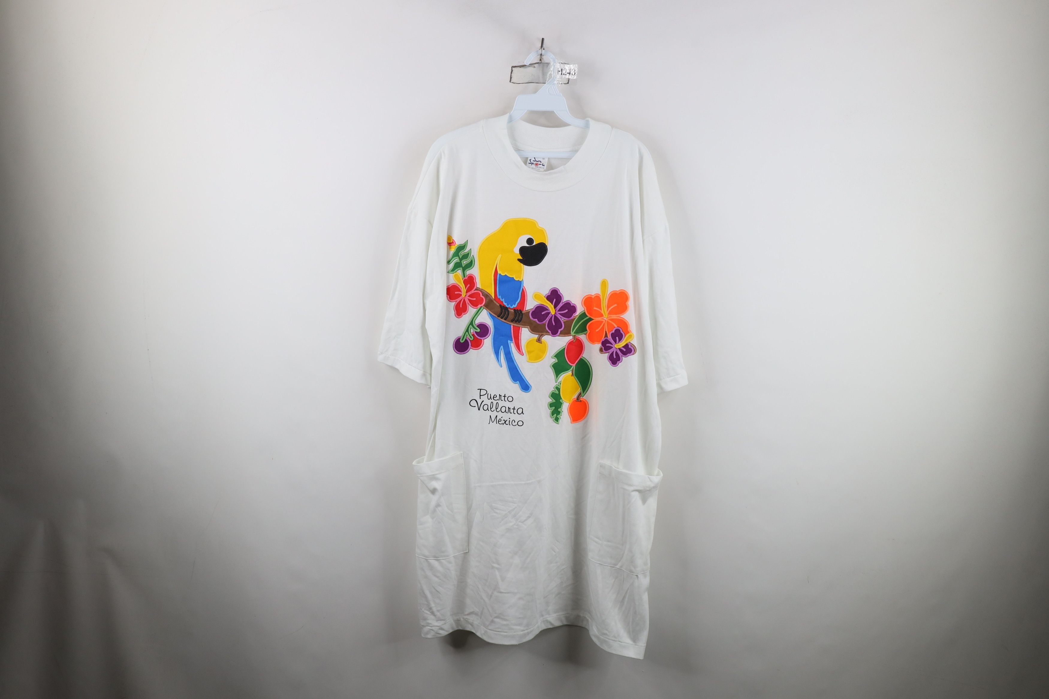 Vintage Vintage 90s Streetwear Mexico Parrot Flower Beach T-Shirt Size ONE SIZE - 1 Thumbnail