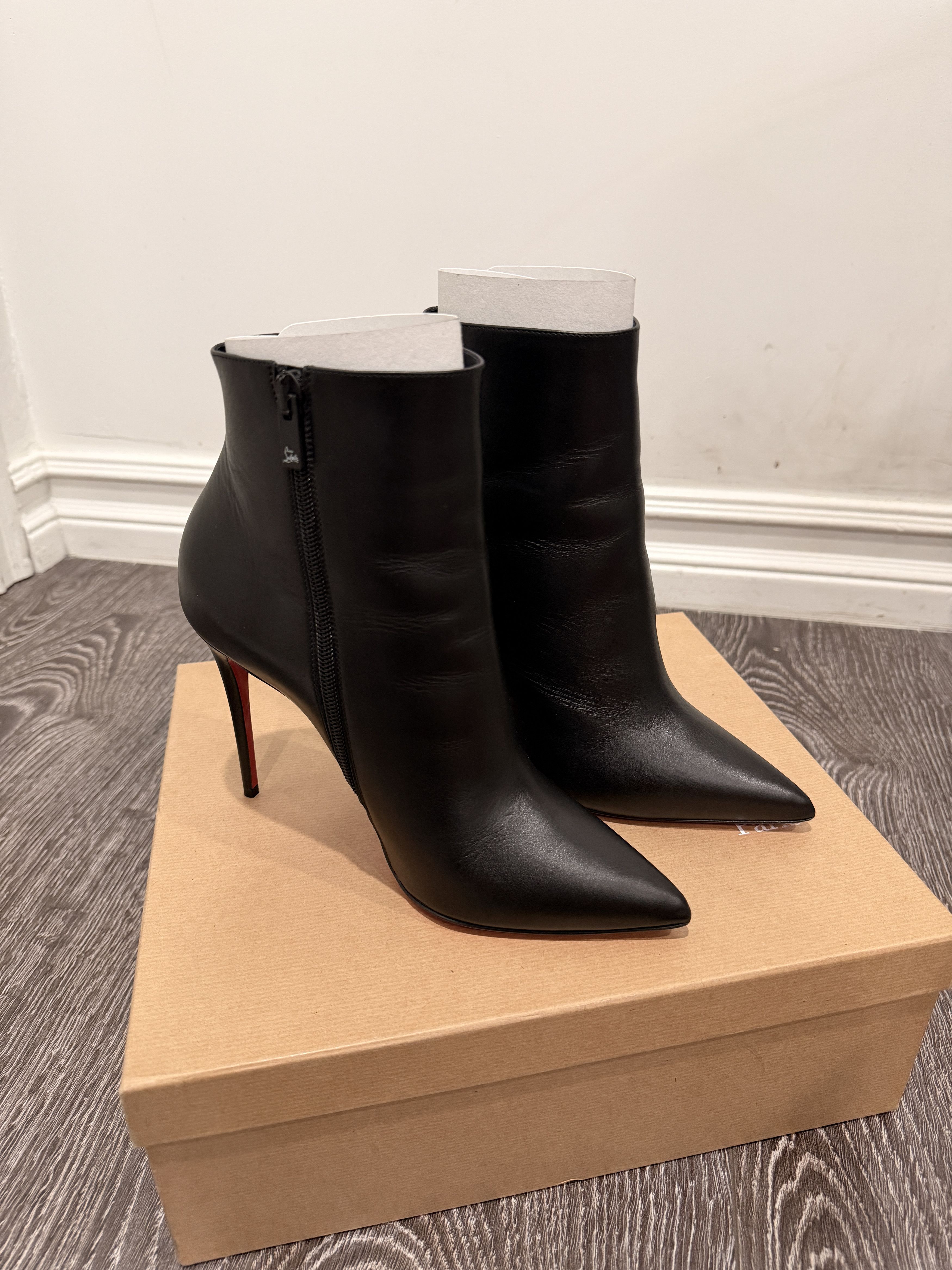 Christian Louboutin Christian Louboutin So Kate Booty Heels Size US 8.5 / IT 38.5 - 1 Thumbnail