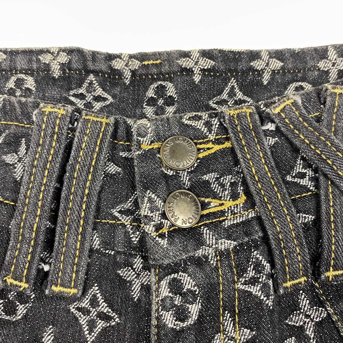 Louis Vuitton Louis Vuitton - Monogram Mini Denim Short Size 28" / US 6 / IT 42 - 4 Thumbnail