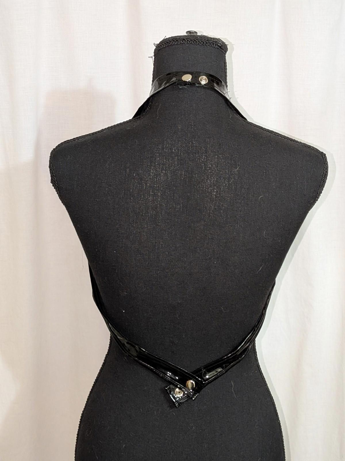The Unbranded Brand VTG 90s Black & Red Vinyl Gothic Vampire Fetish Clubwear Bra Size ONE SIZE - 7 Thumbnail