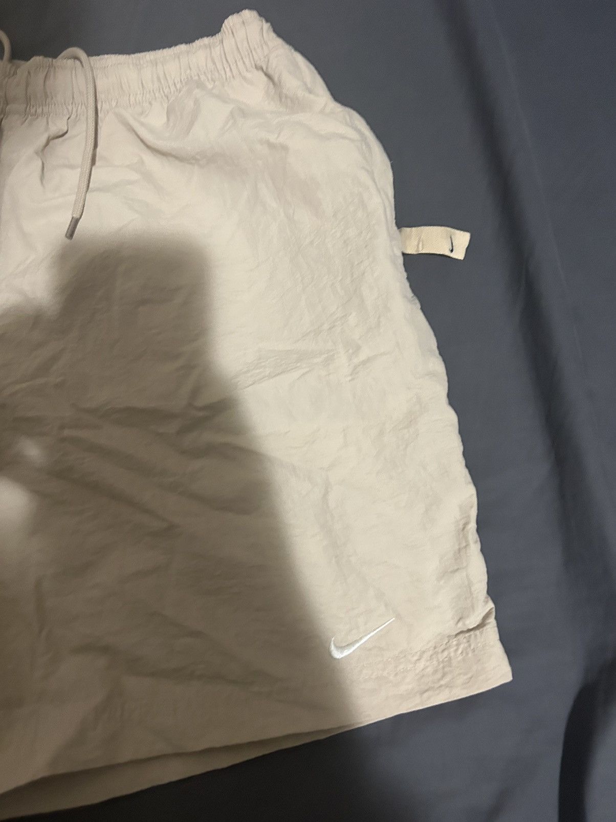 Nike × Vintage Cream Nike Swoosh Shorts Size US 30 / EU 46 - 2 Thumbnail