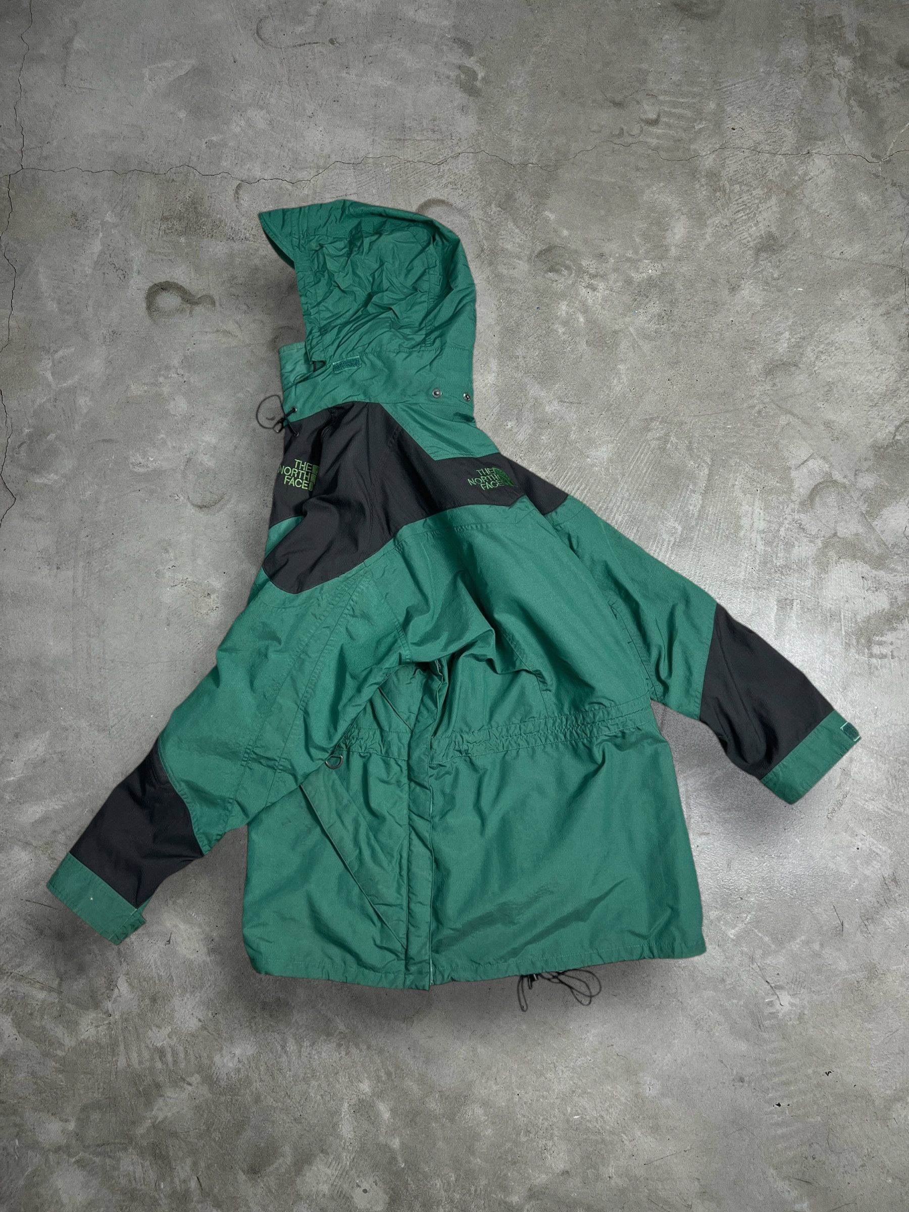 The North Face Vintage The North Face Anorak Jacket JK474 Size US L / EU 52-54 / 3 - 1 Thumbnail