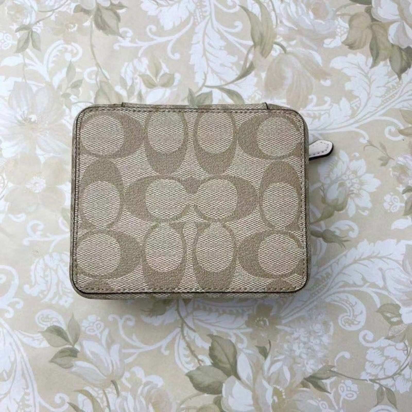 Coach Coach C3311 Large Signature Canvas Jewelry Box Light/Khaki Size ONE SIZE - 3 Thumbnail