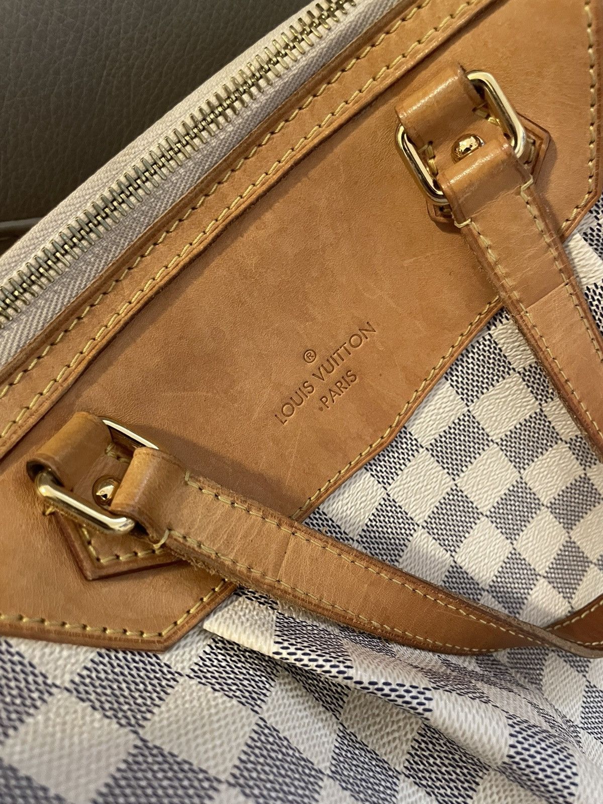 Louis Vuitton Louis Vuitton Damier Azur Siracusa Crossbody Bag Cream Size ONE SIZE - 6 Thumbnail