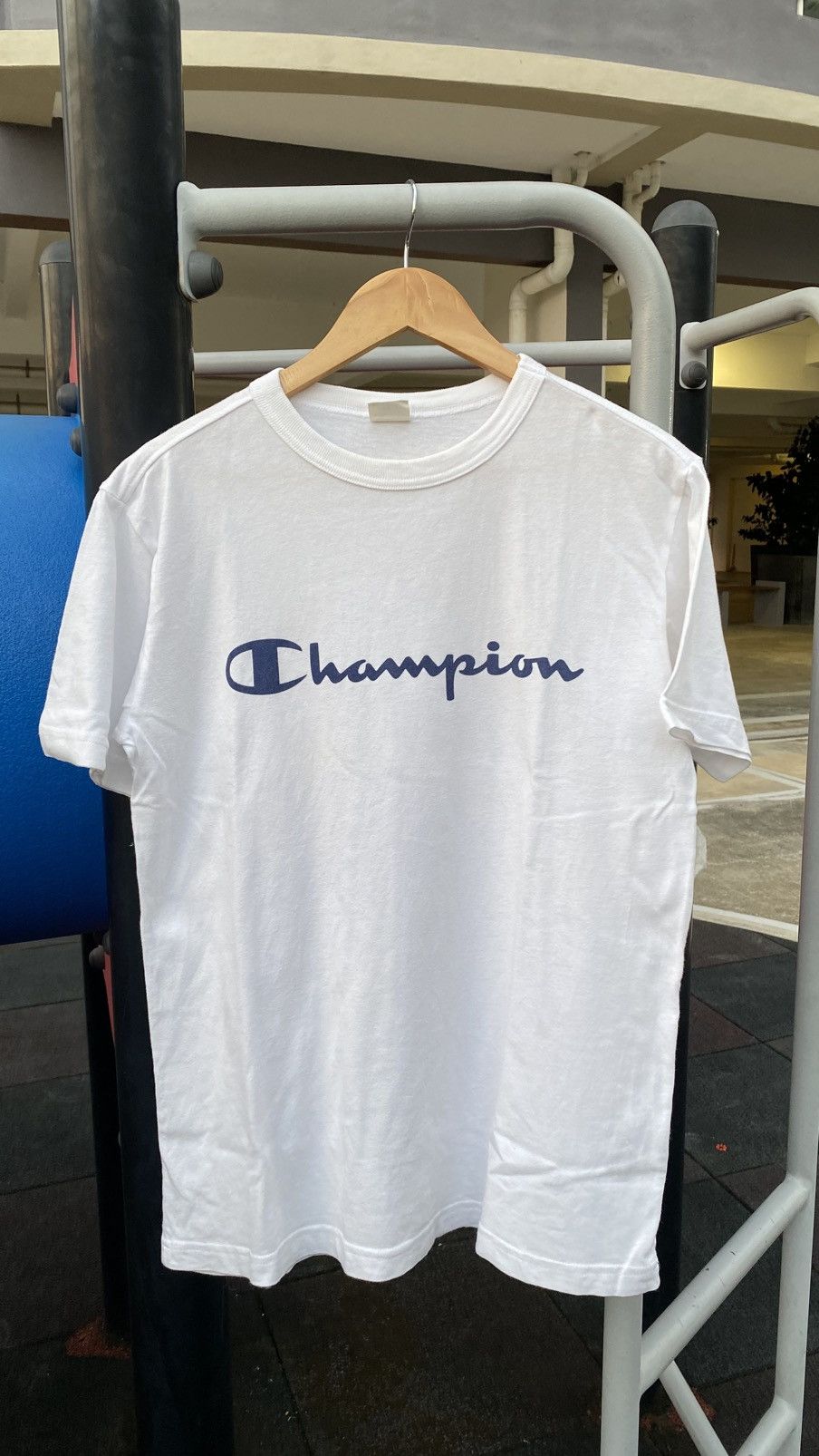 Champion Spellout Champion Good Condition Size US L / EU 52-54 / 3 - 1 Thumbnail