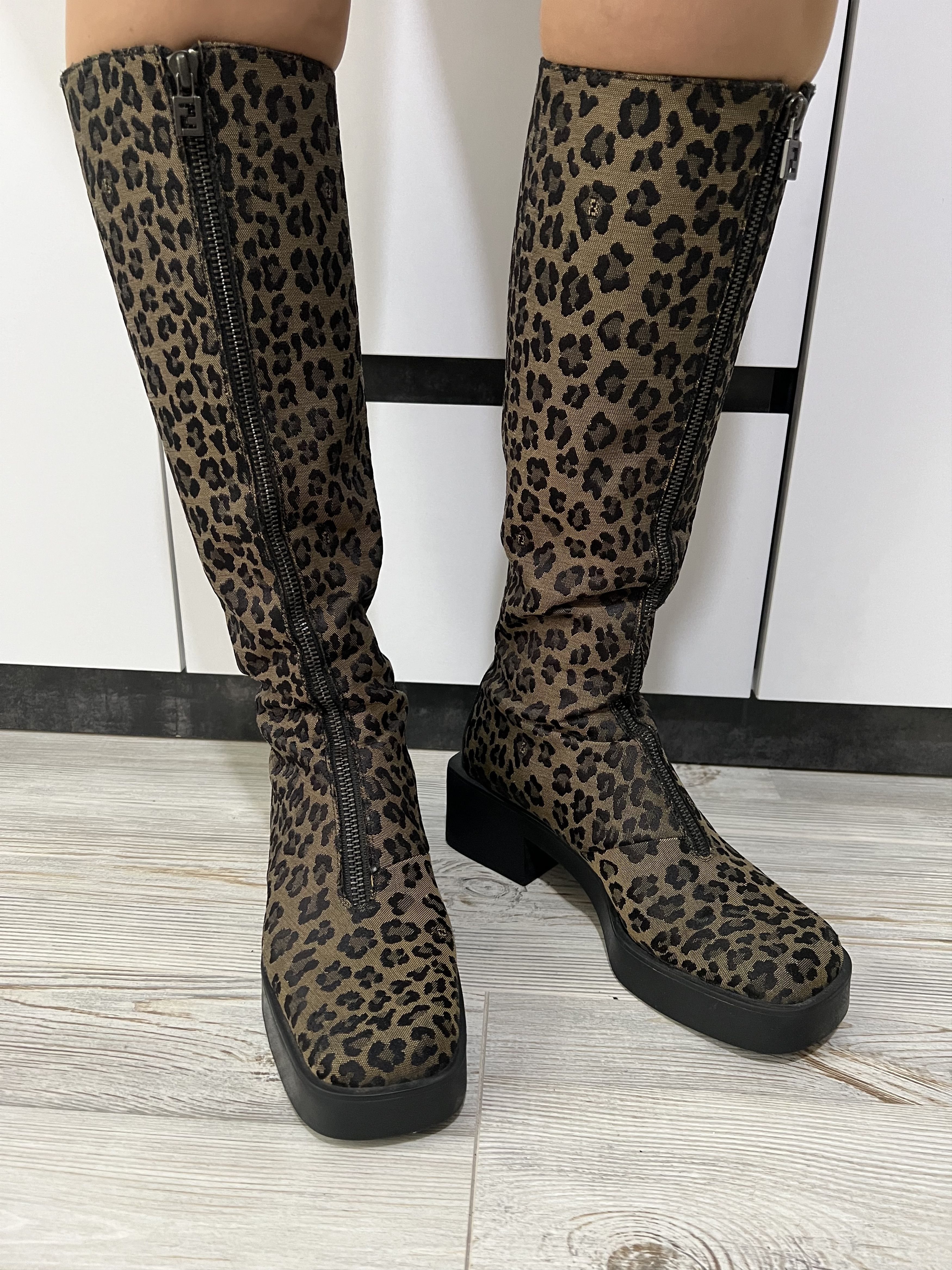 Fendi Fendi Rare Vintage Leopard Print Boots Size 37.5 Size US 6.5 / IT 36.5 - 7 Thumbnail